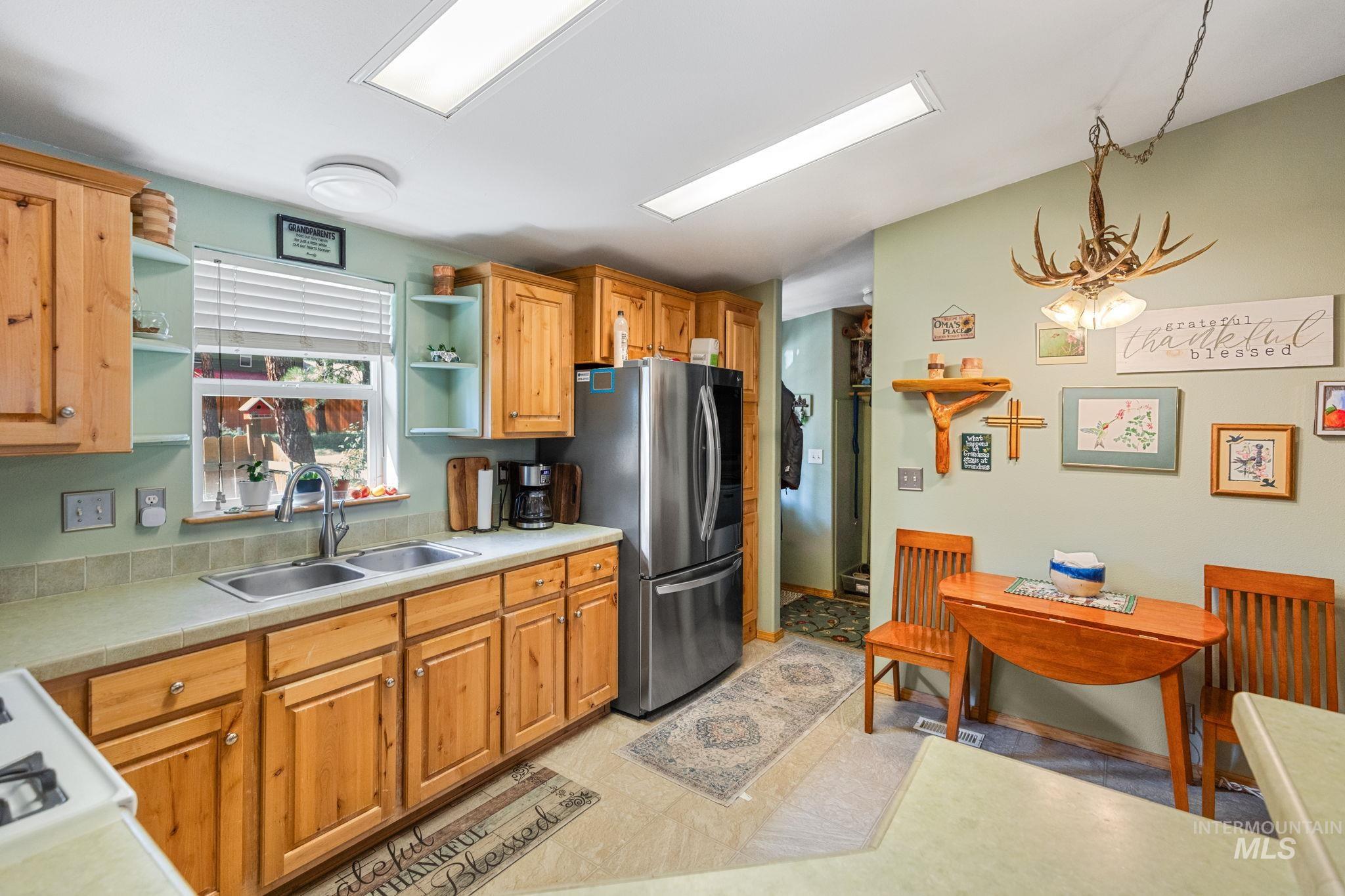 10 Cricket Rd