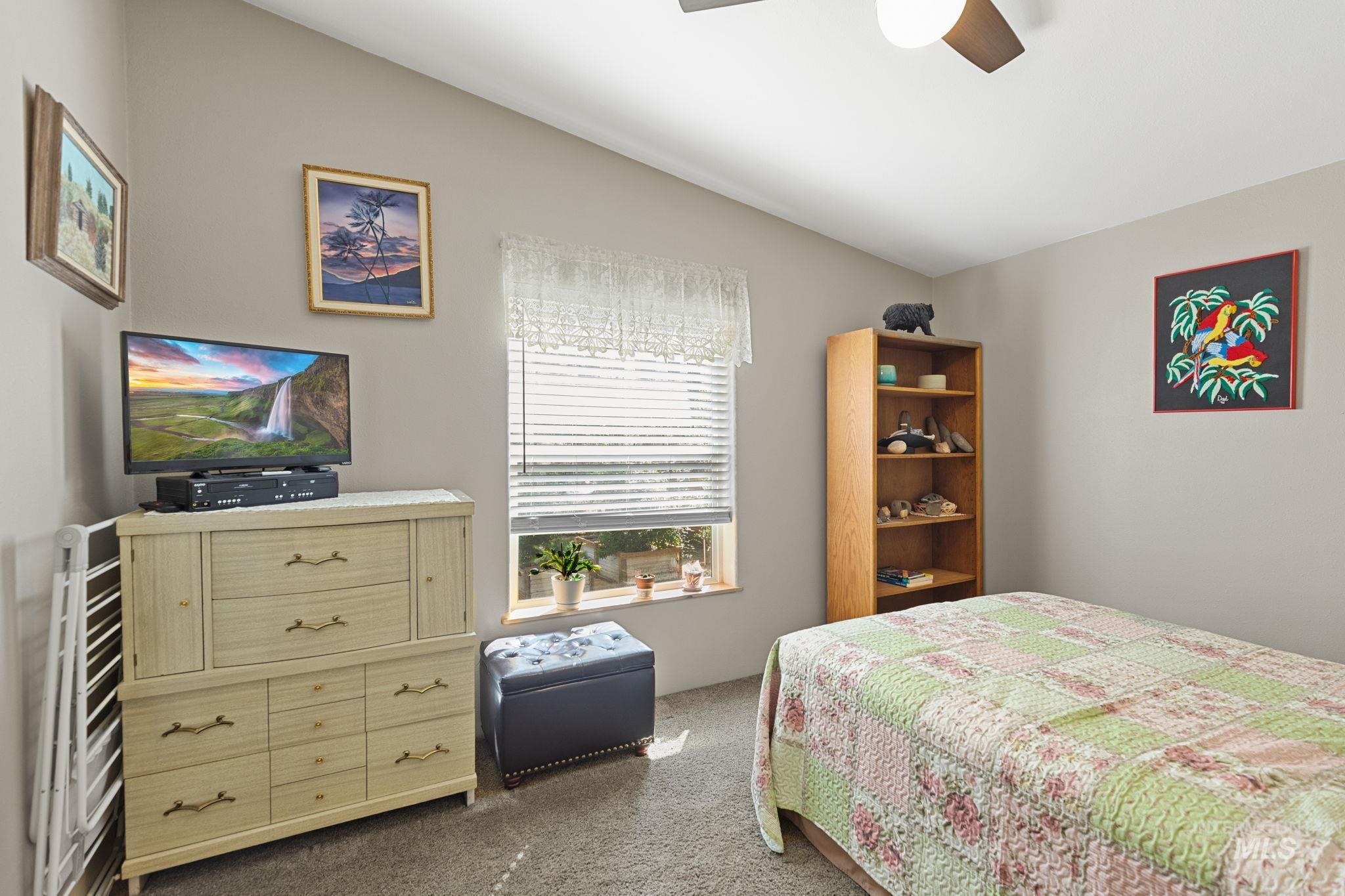 10 Cricket Rd