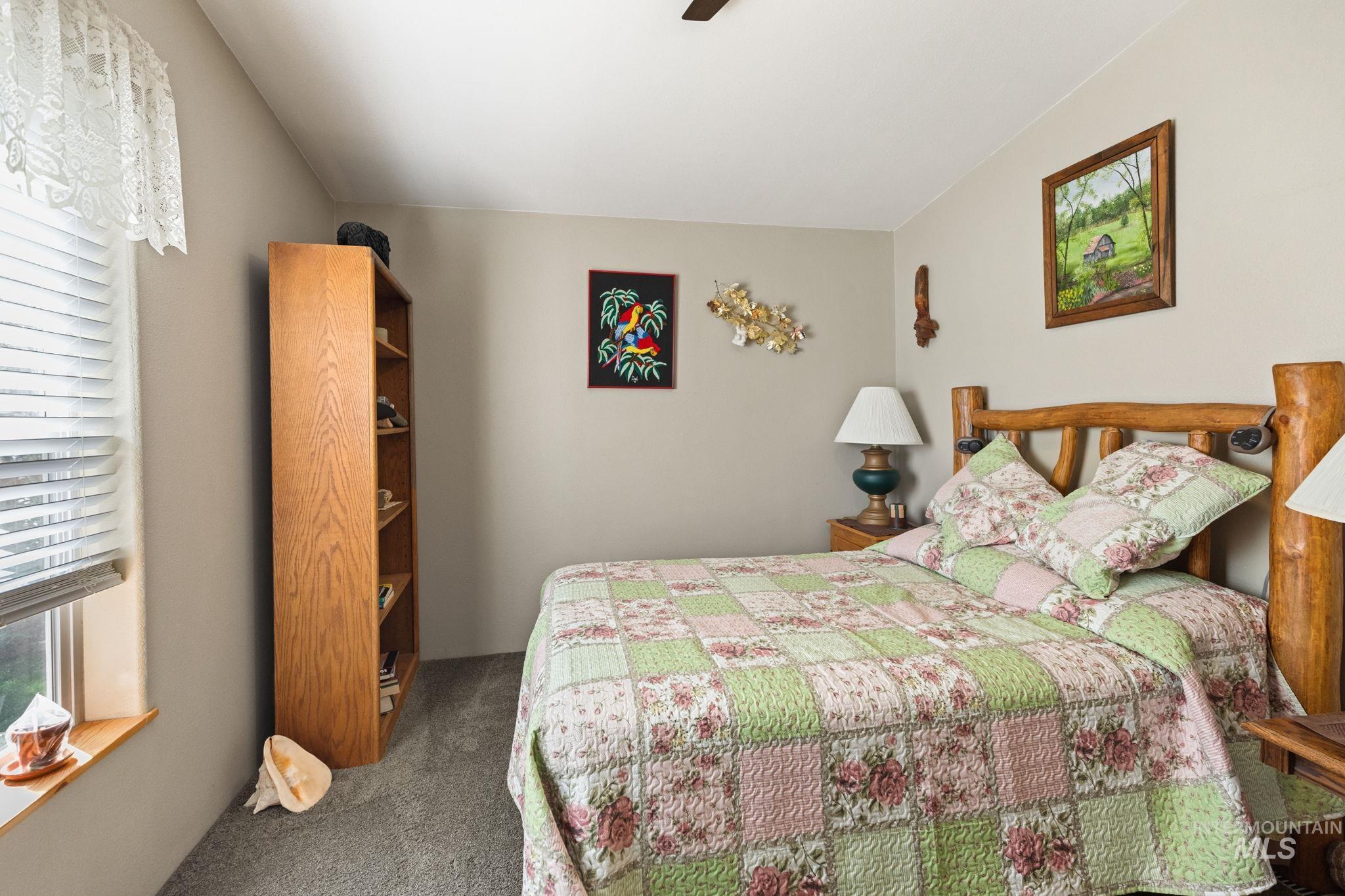 10 Cricket Rd