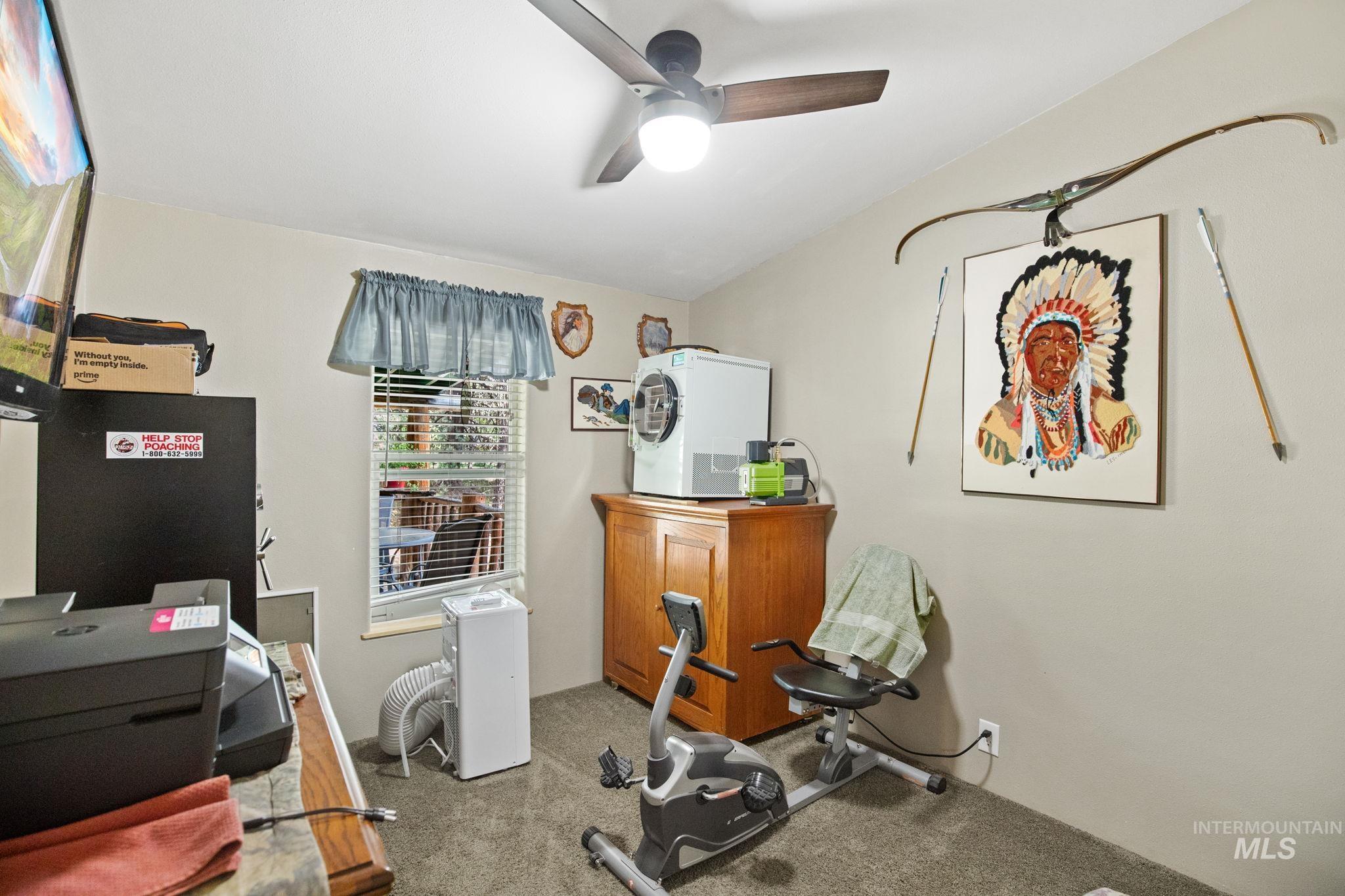 10 Cricket Rd