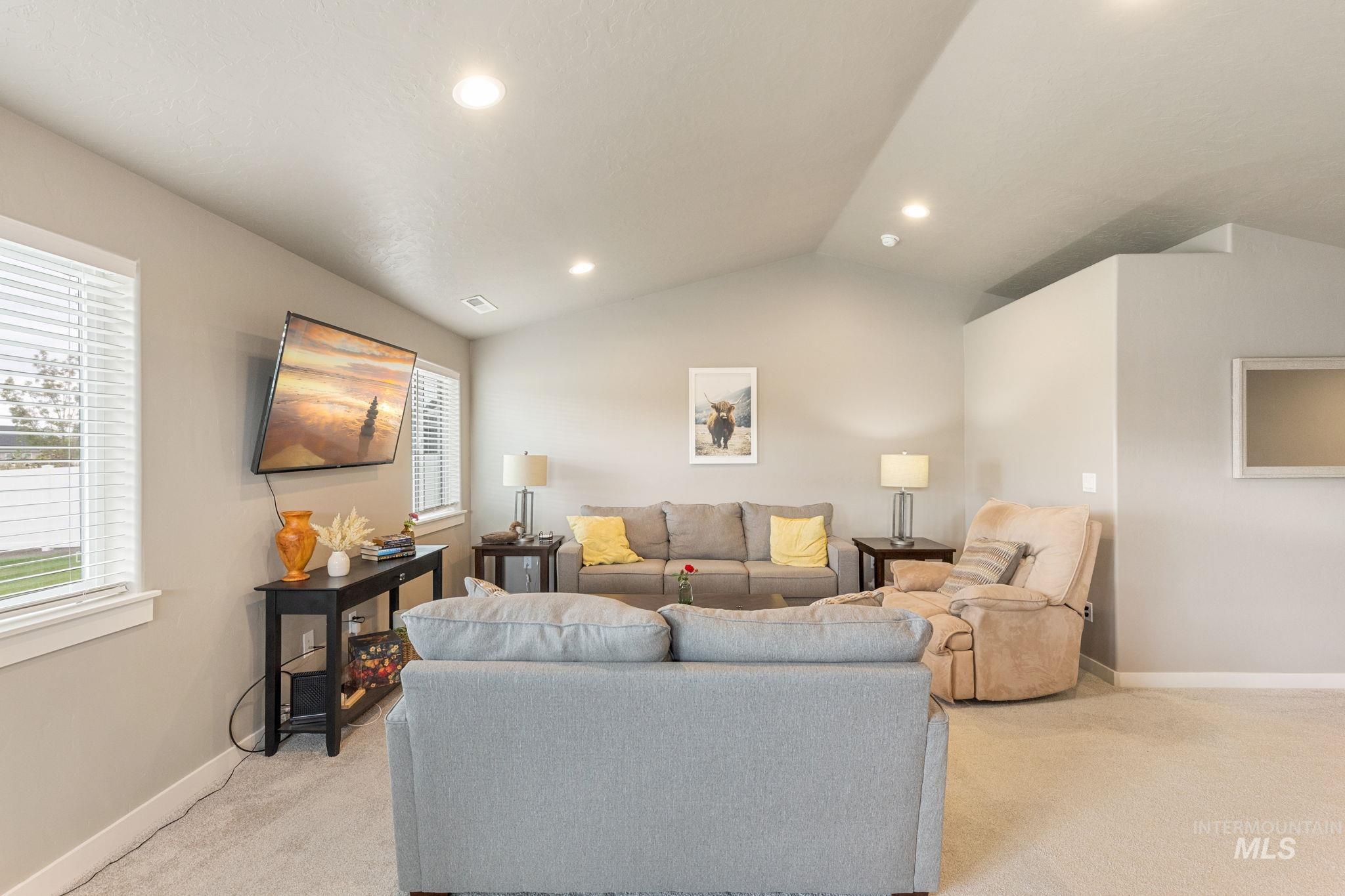 10169 Fiddleneck Ln