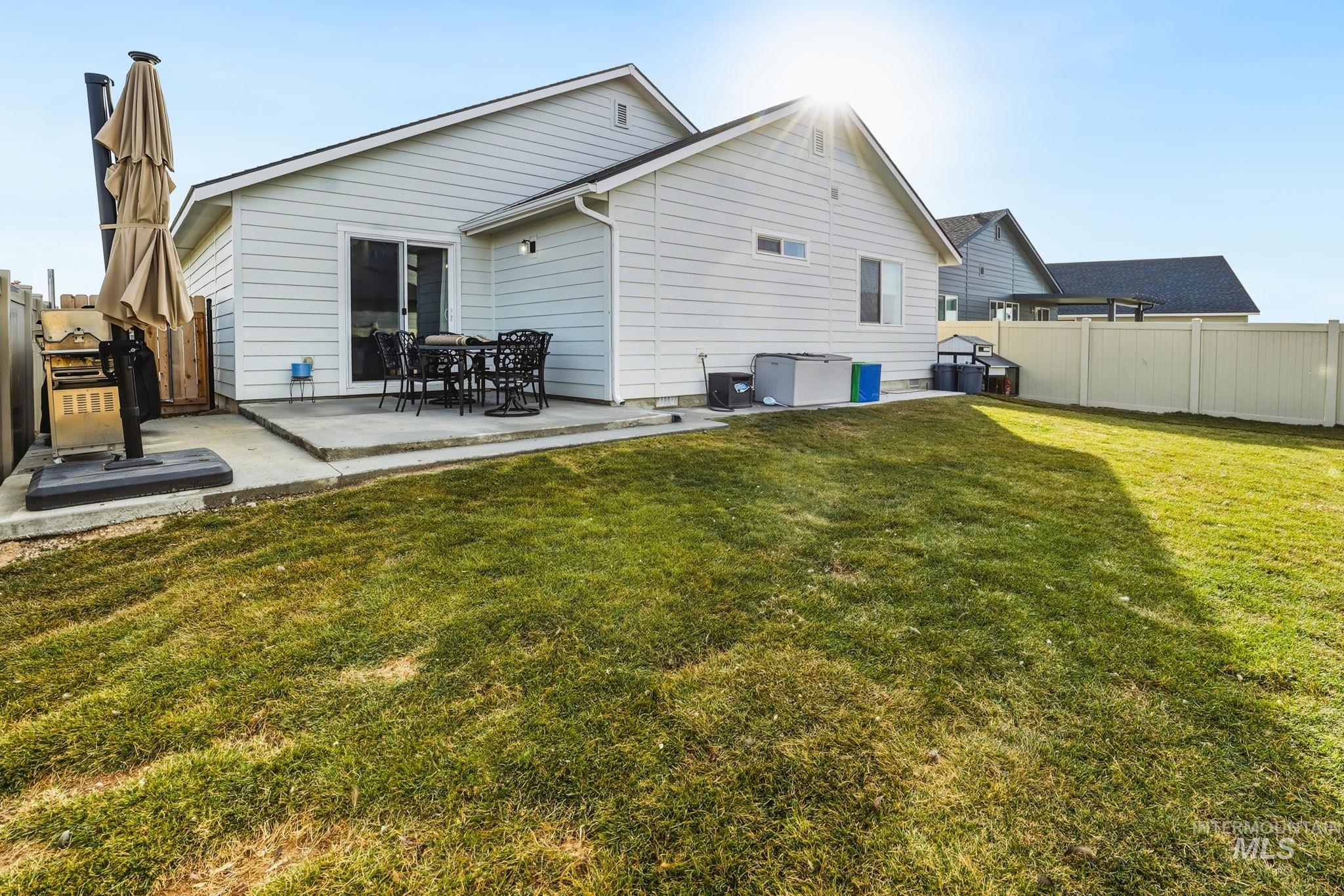 3541 W Early Light Drive