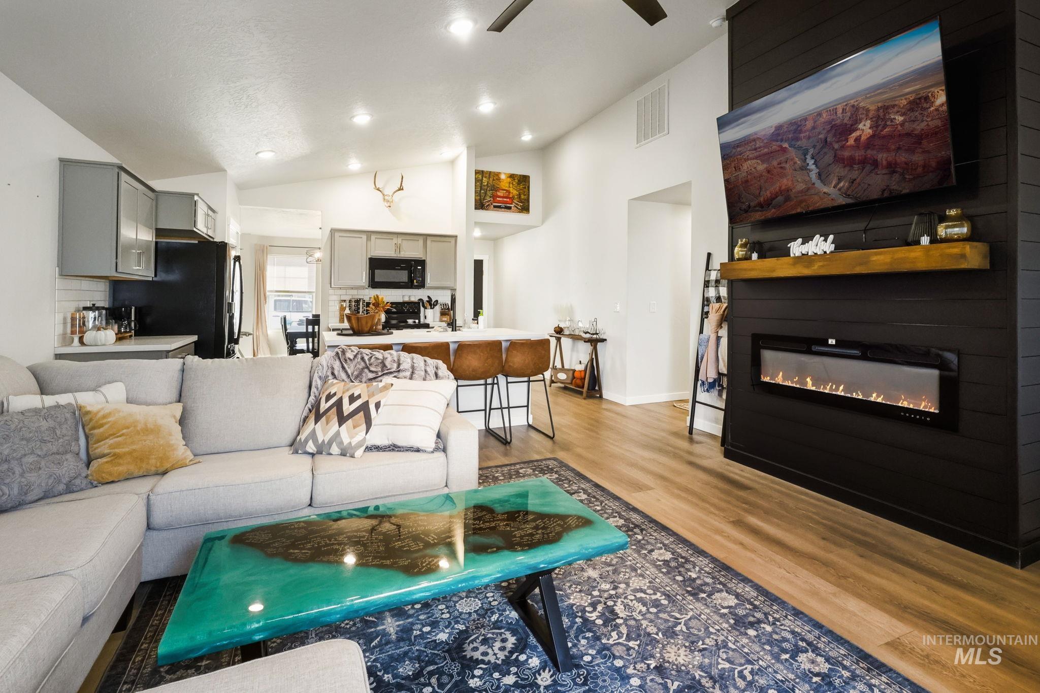 3541 W Early Light Drive