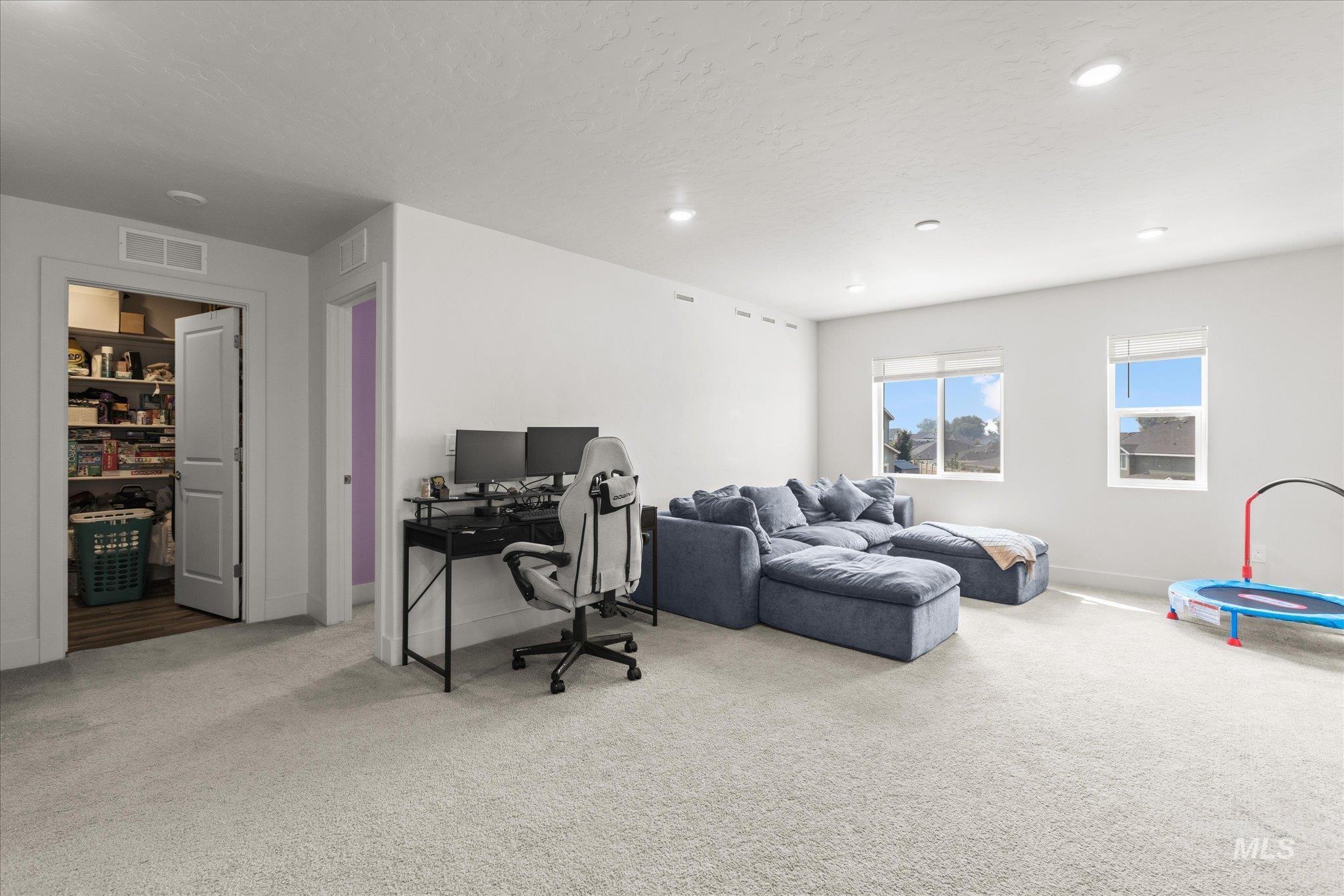 11330 Aspen Hill Dr