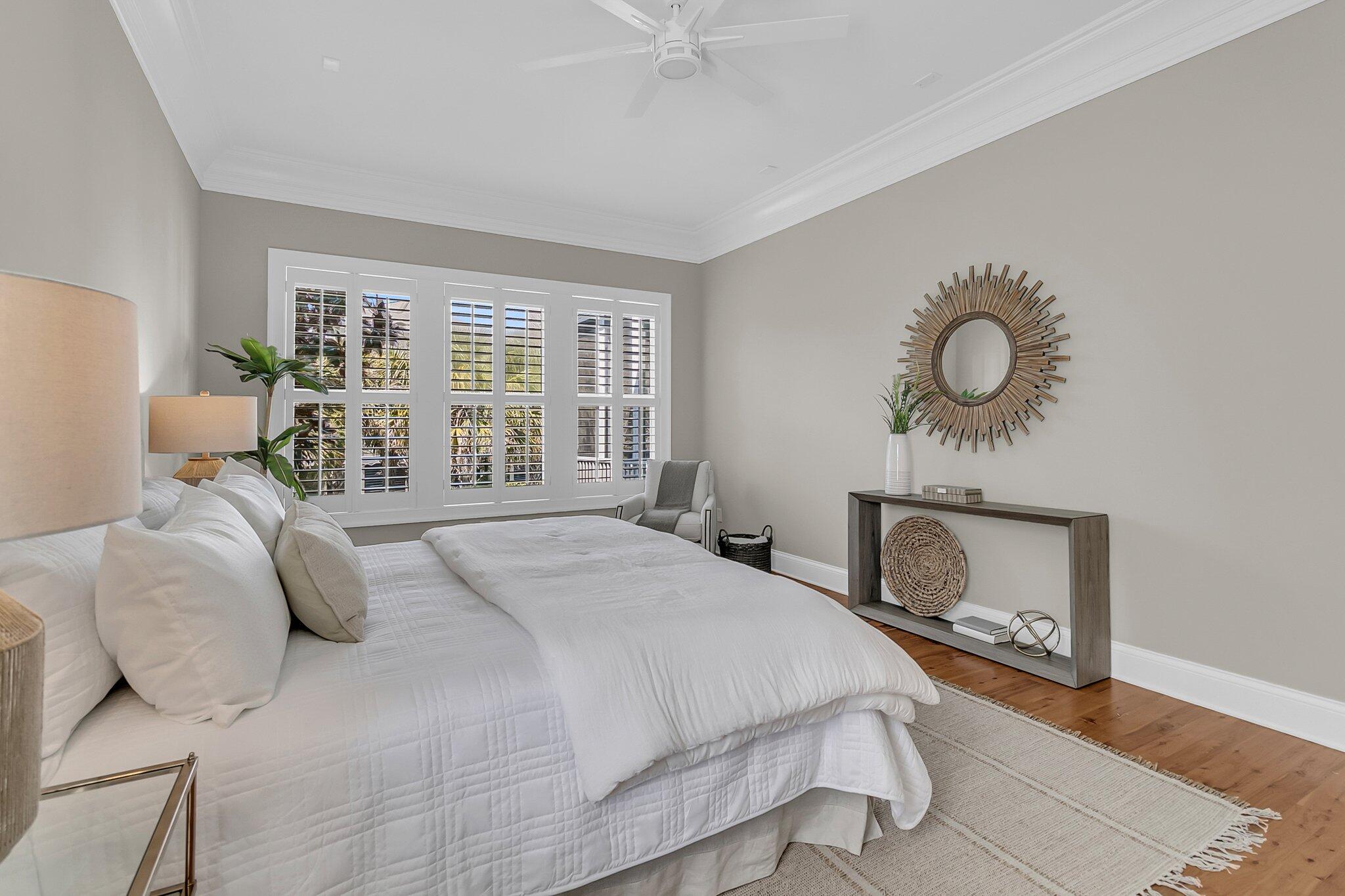 4922 Sound View Drive