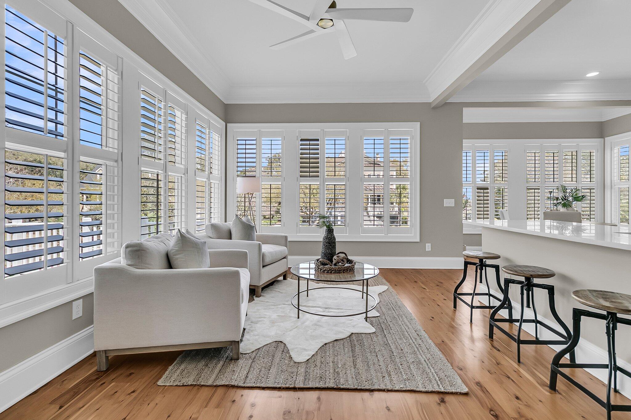 4922 Sound View Drive