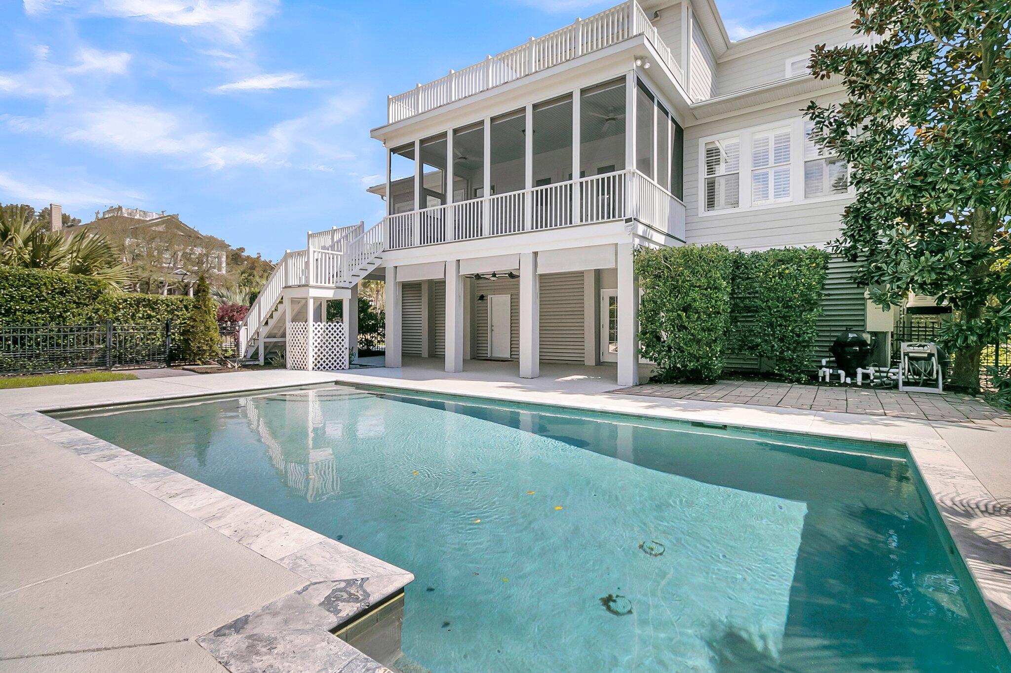 4922 Sound View Drive
