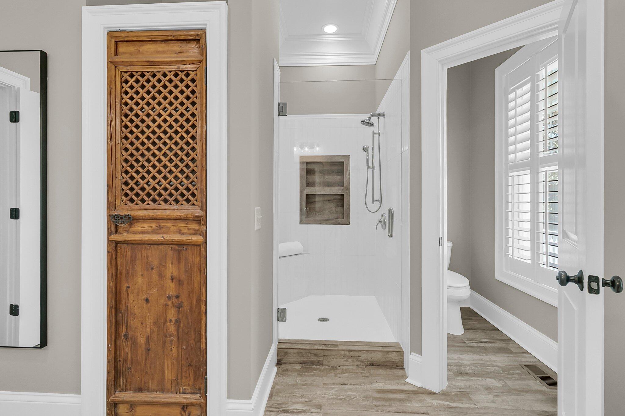 4922 Sound View Drive