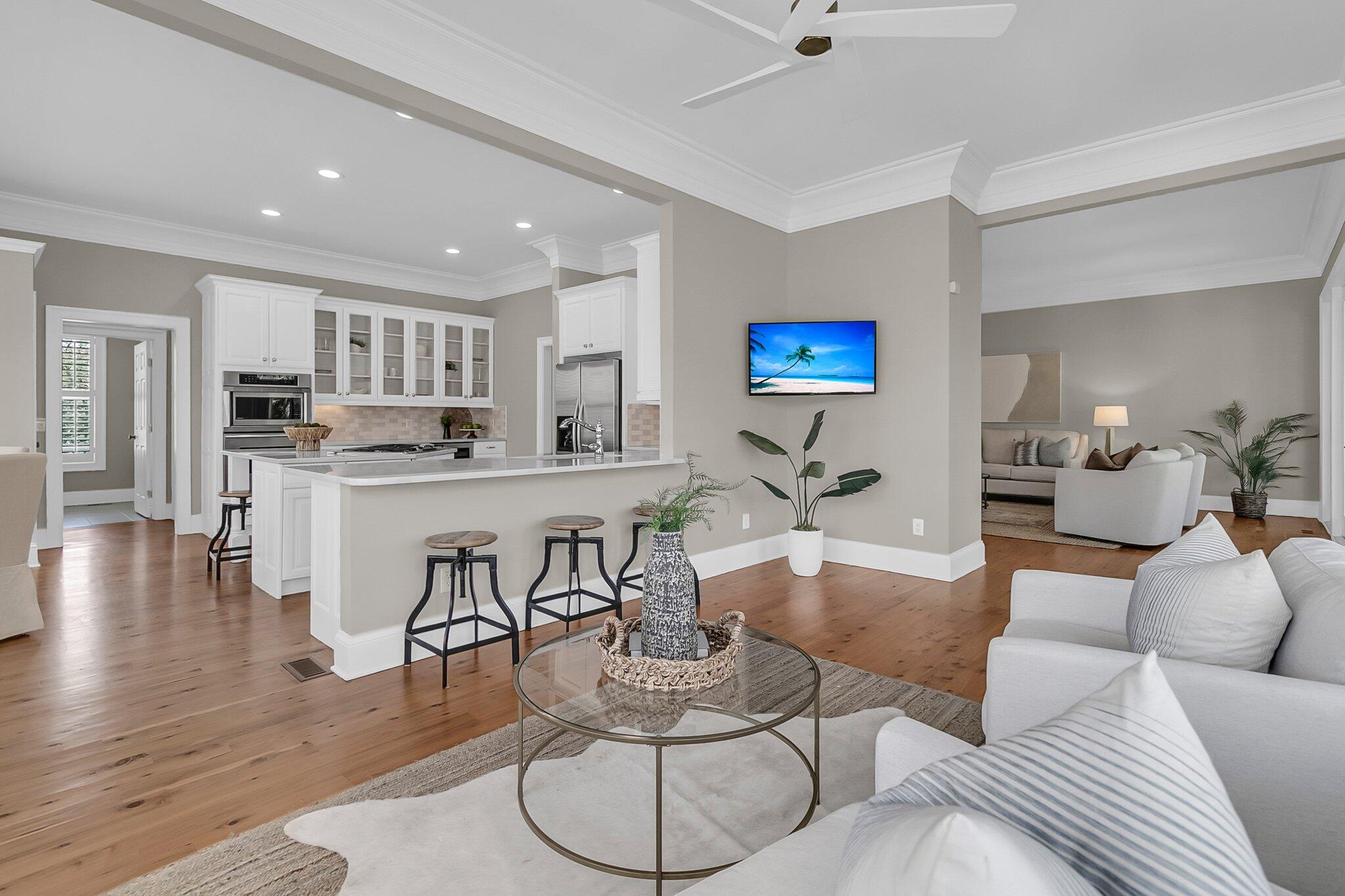 4922 Sound View Drive