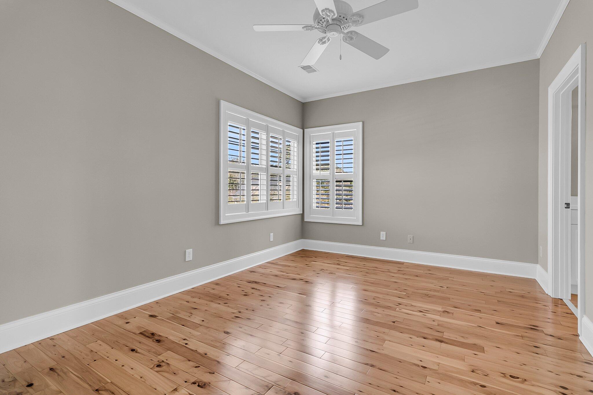 4922 Sound View Drive