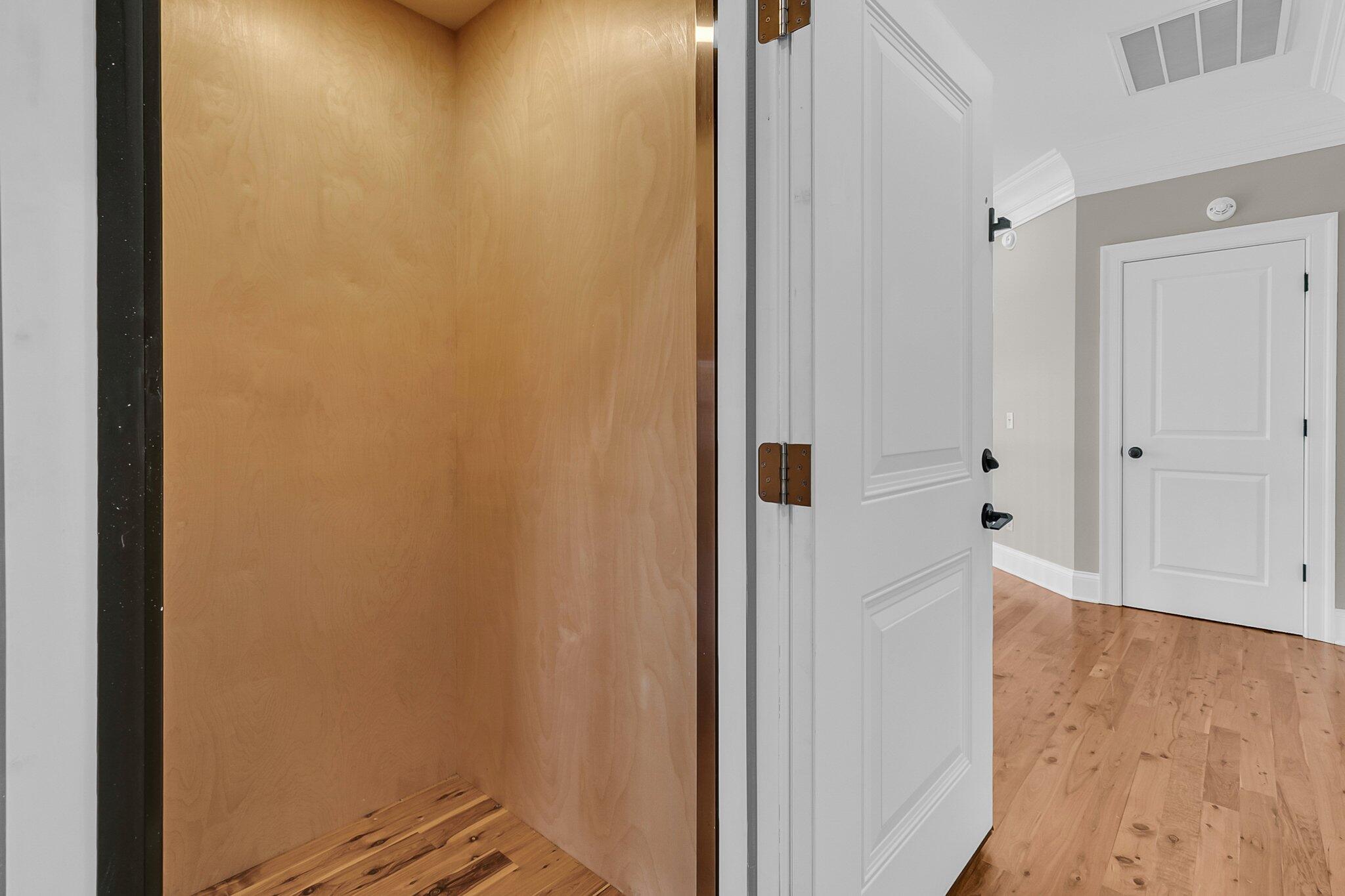 4922 Sound View Drive