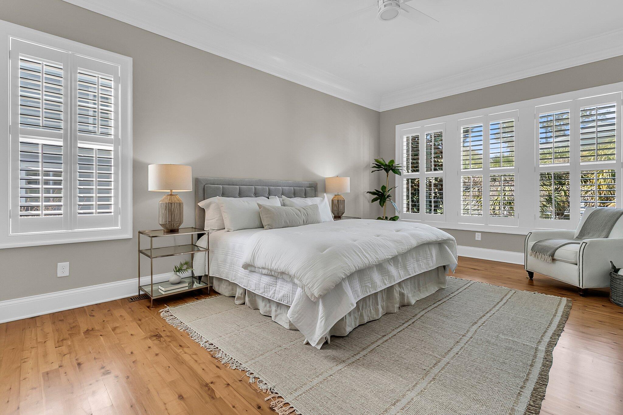 4922 Sound View Drive