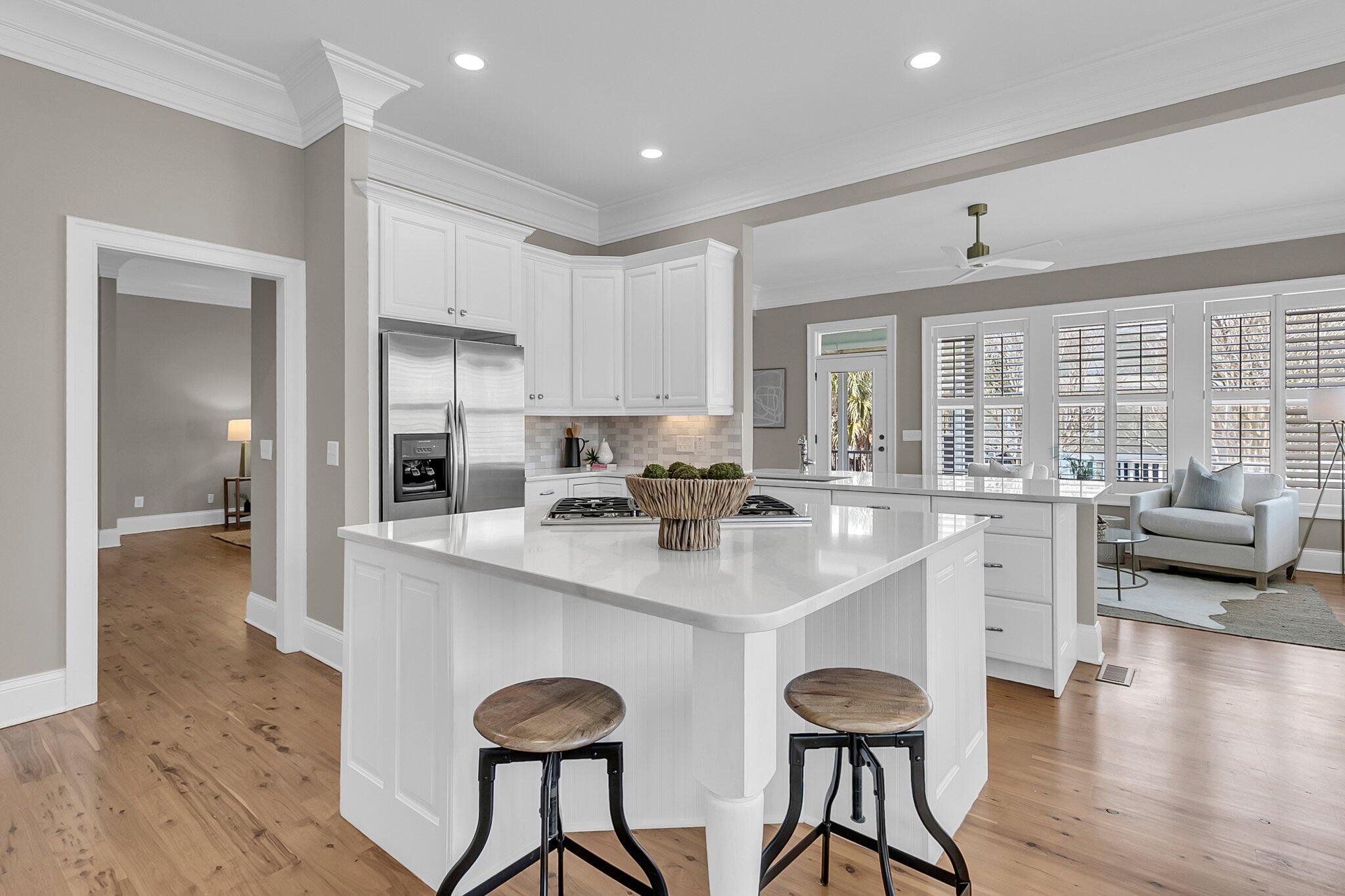 4922 Sound View Drive