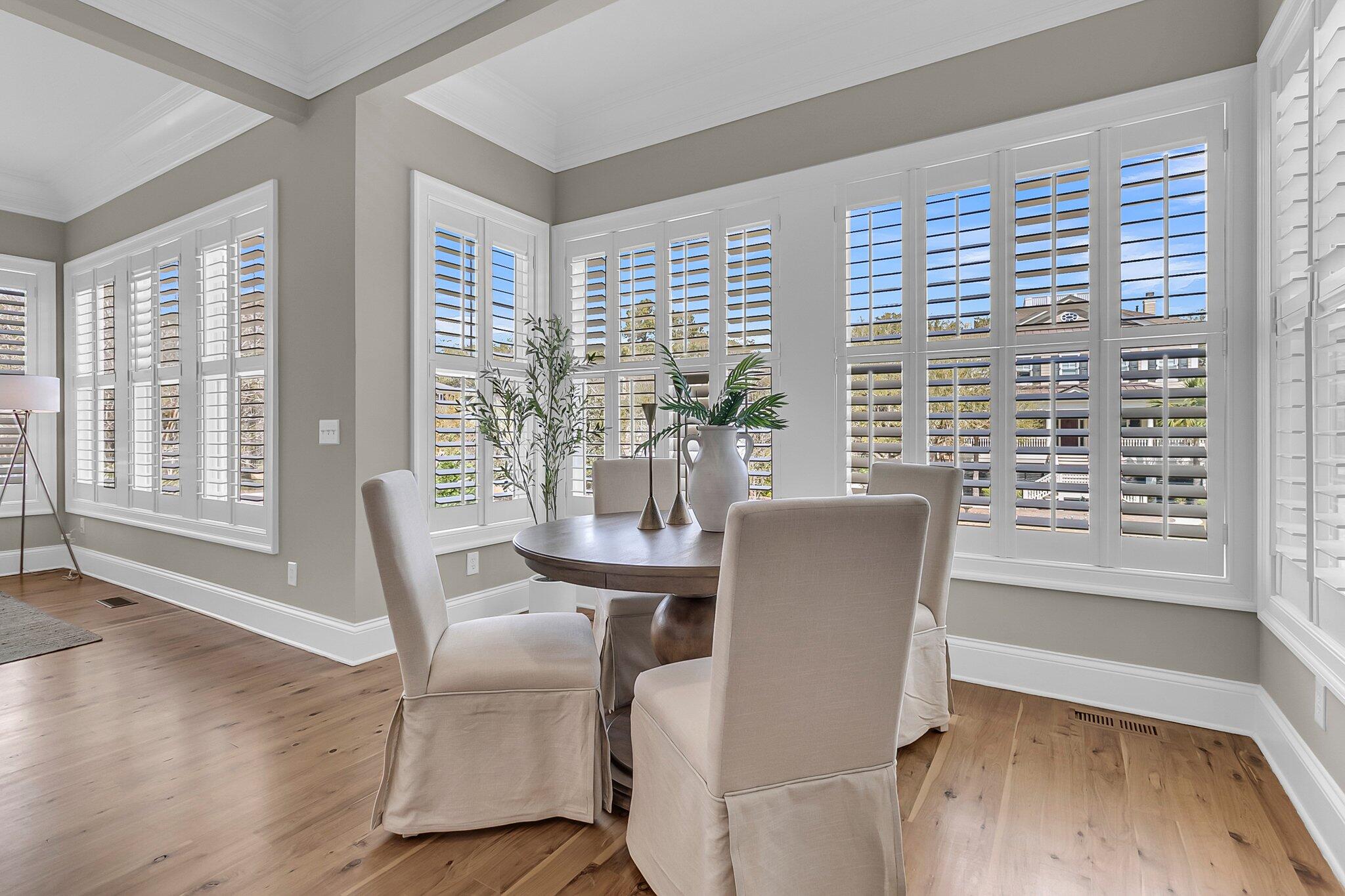 4922 Sound View Drive