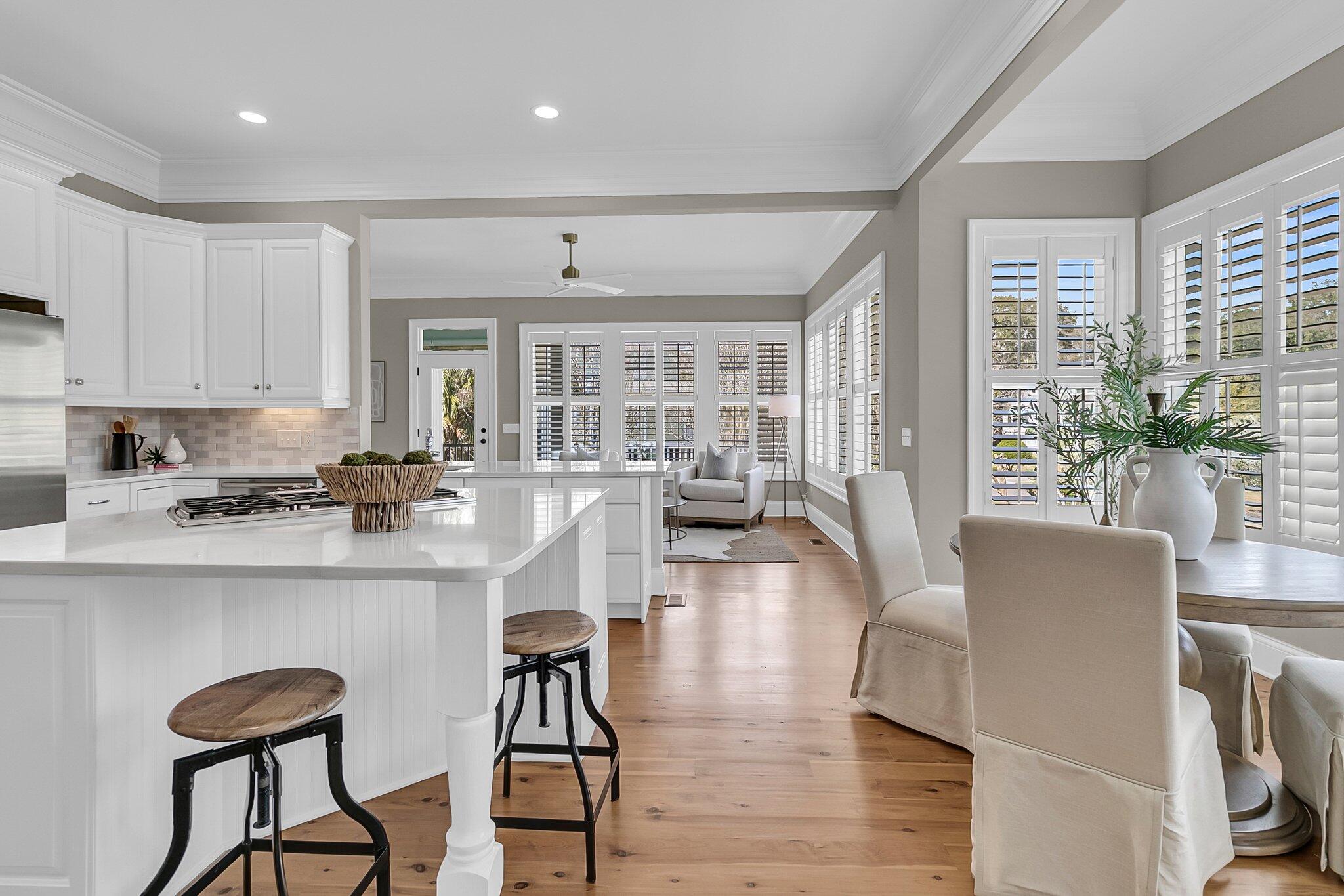 4922 Sound View Drive