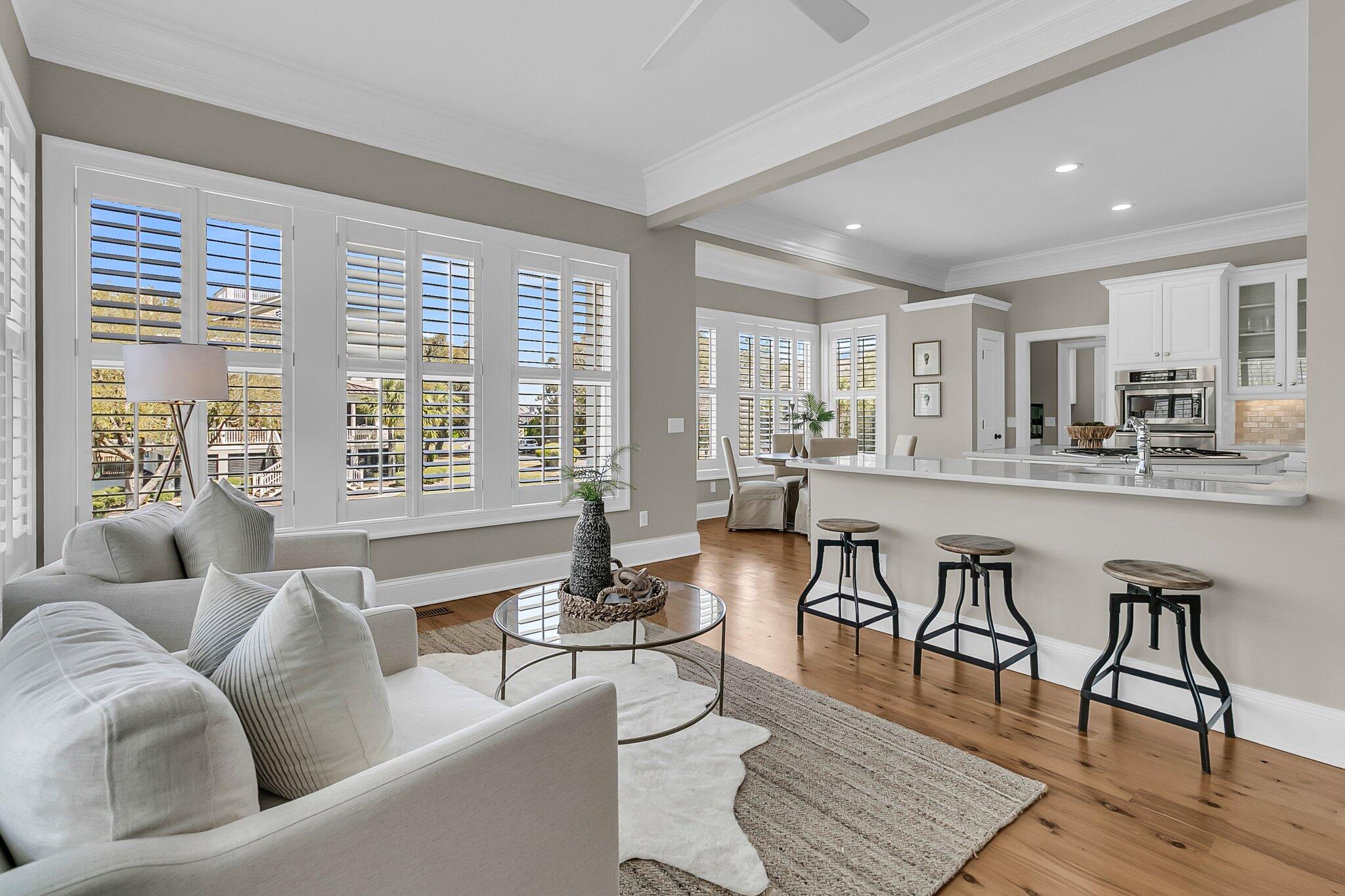 4922 Sound View Drive
