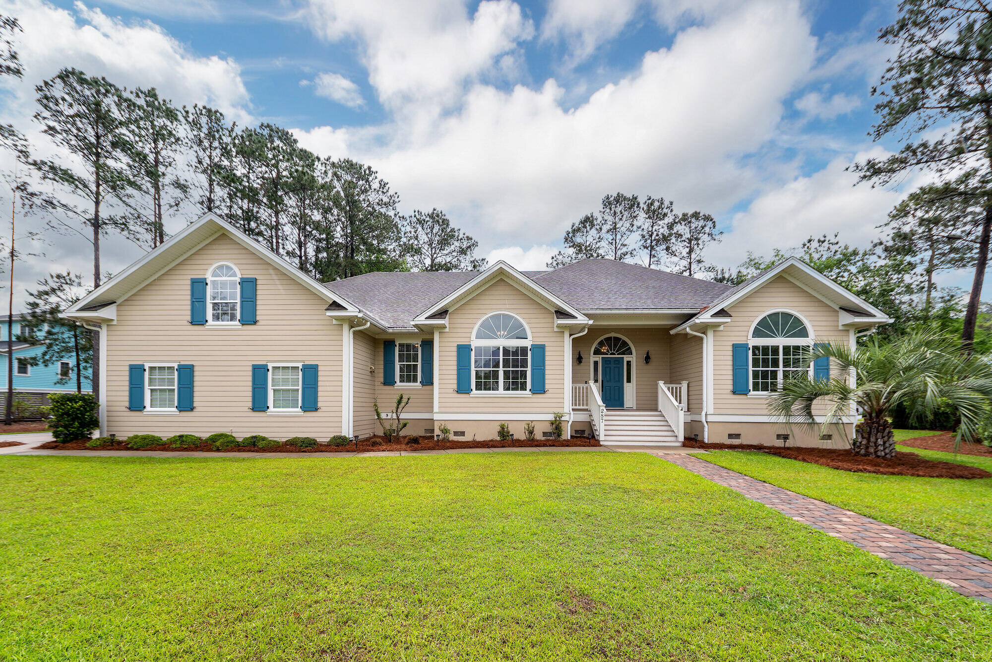 287 Commonwealth Road