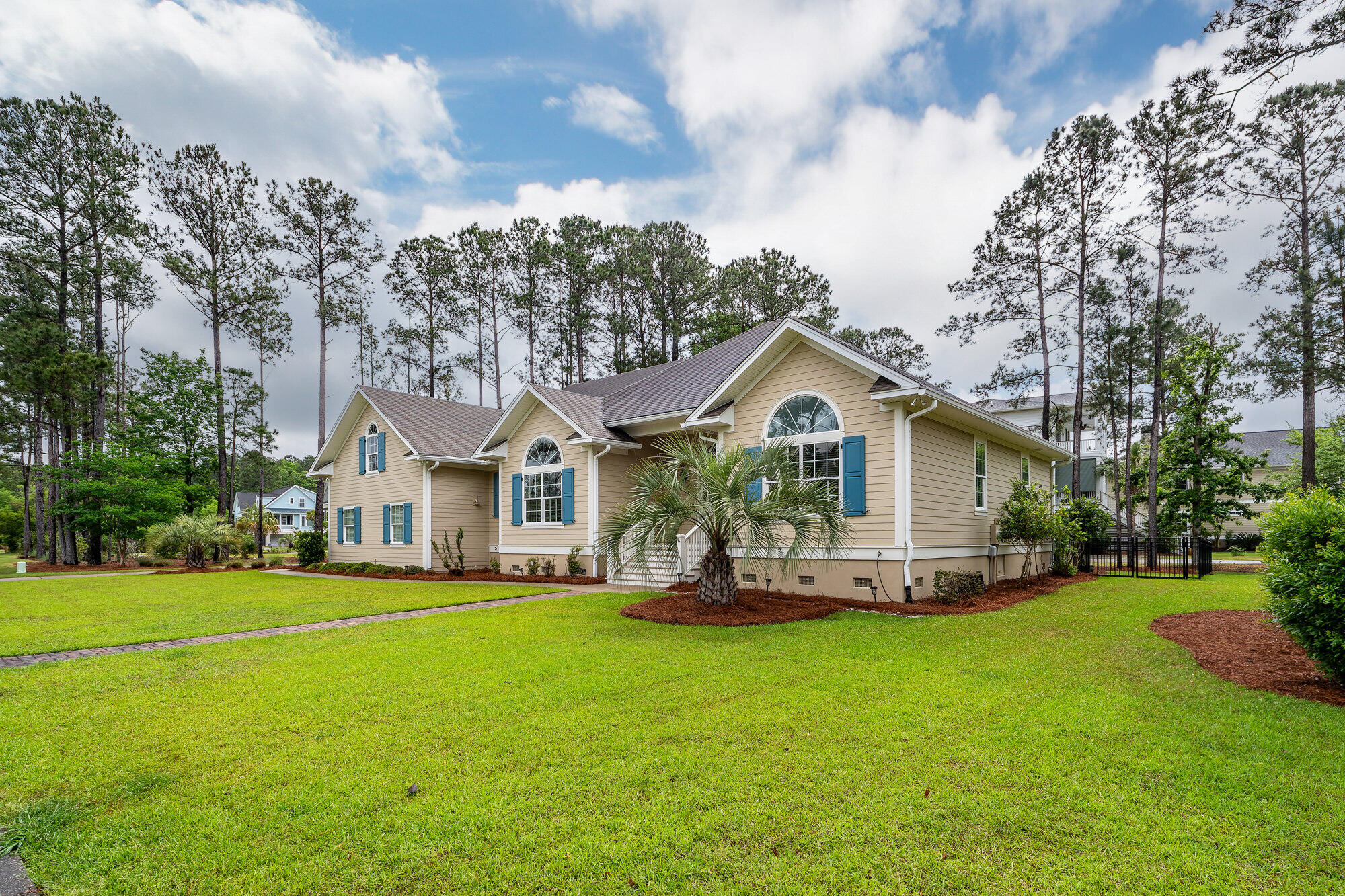 287 Commonwealth Road