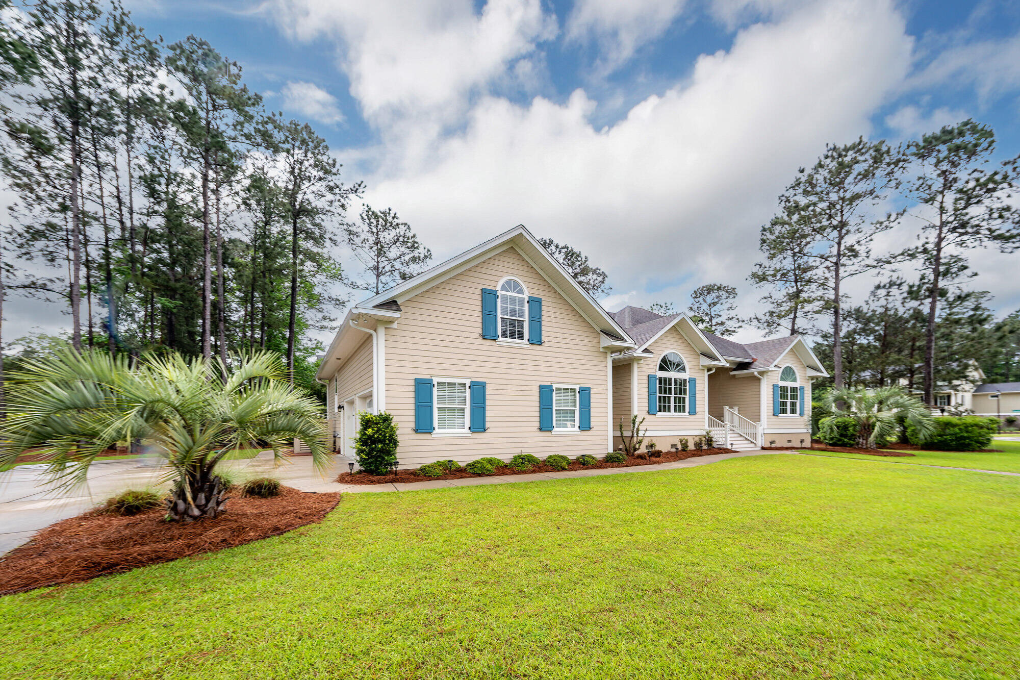 287 Commonwealth Road