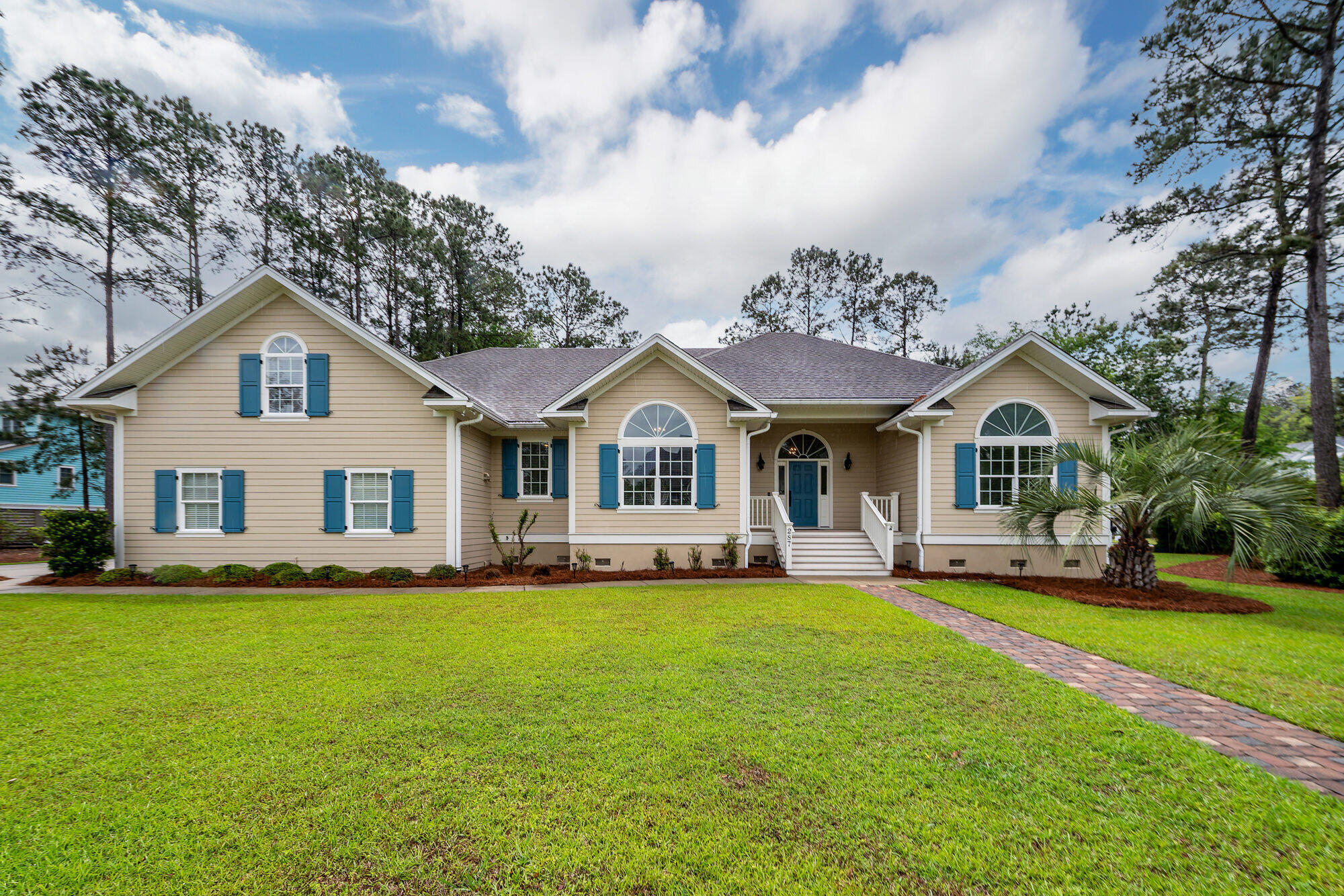 287 Commonwealth Road