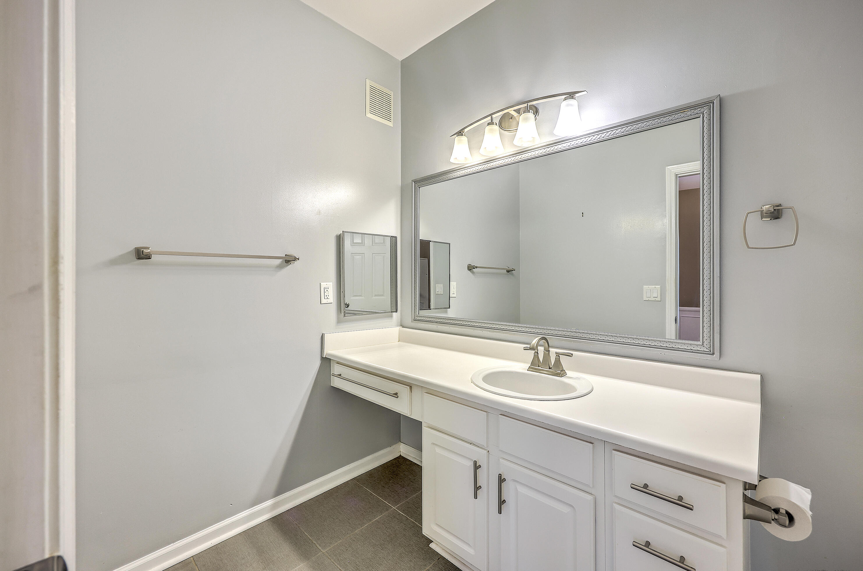 1600 Long Grove Drive # 1318, Mount Pleasant Unit: 1318