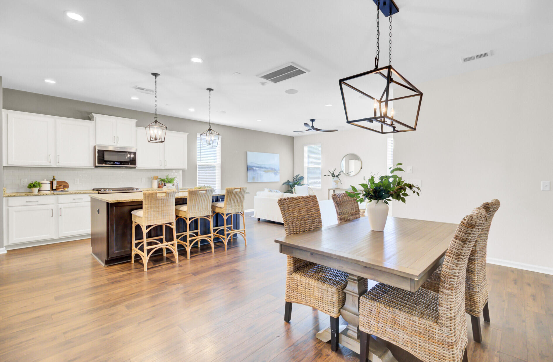 2135 Kemmerlin Street