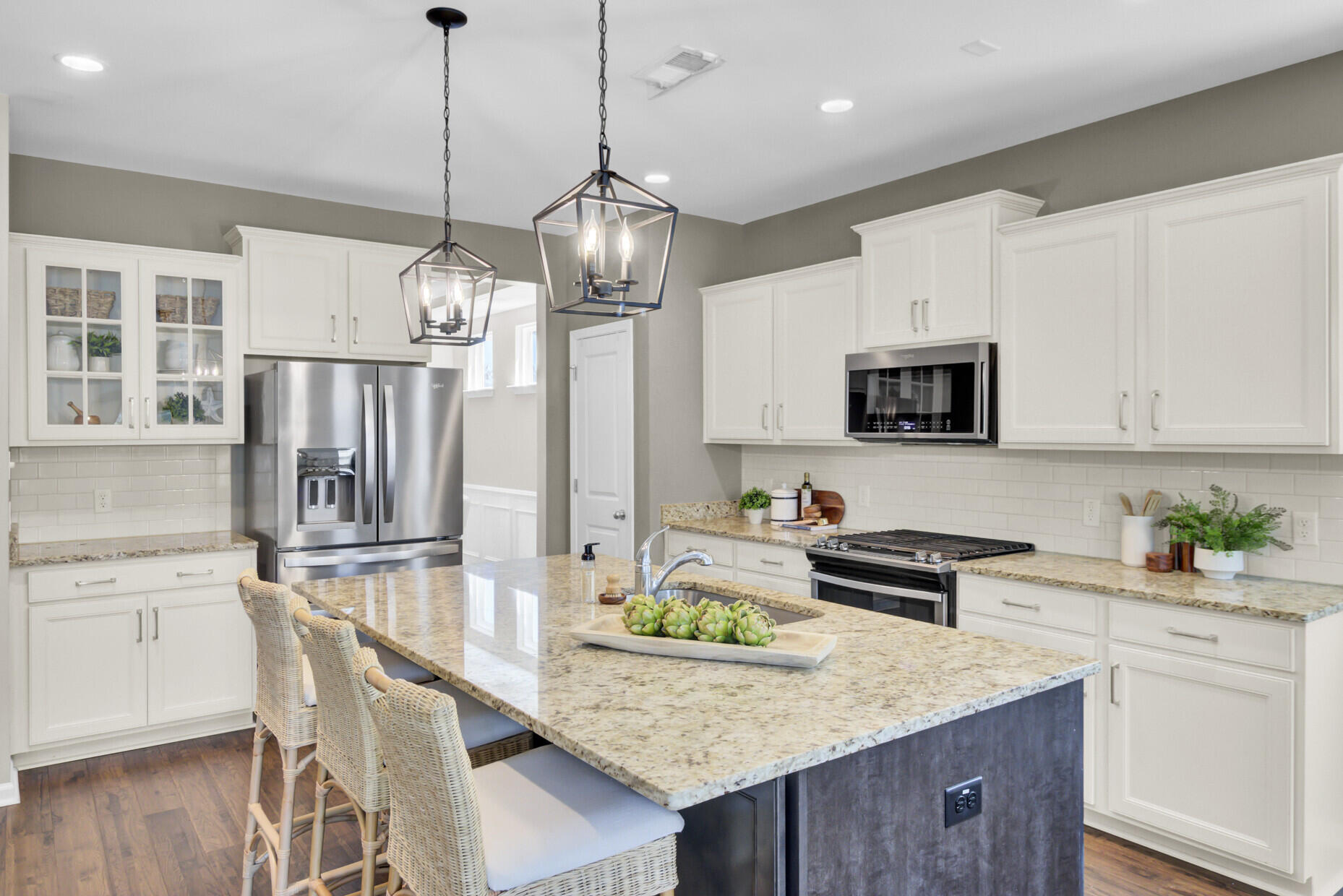 2135 Kemmerlin Street