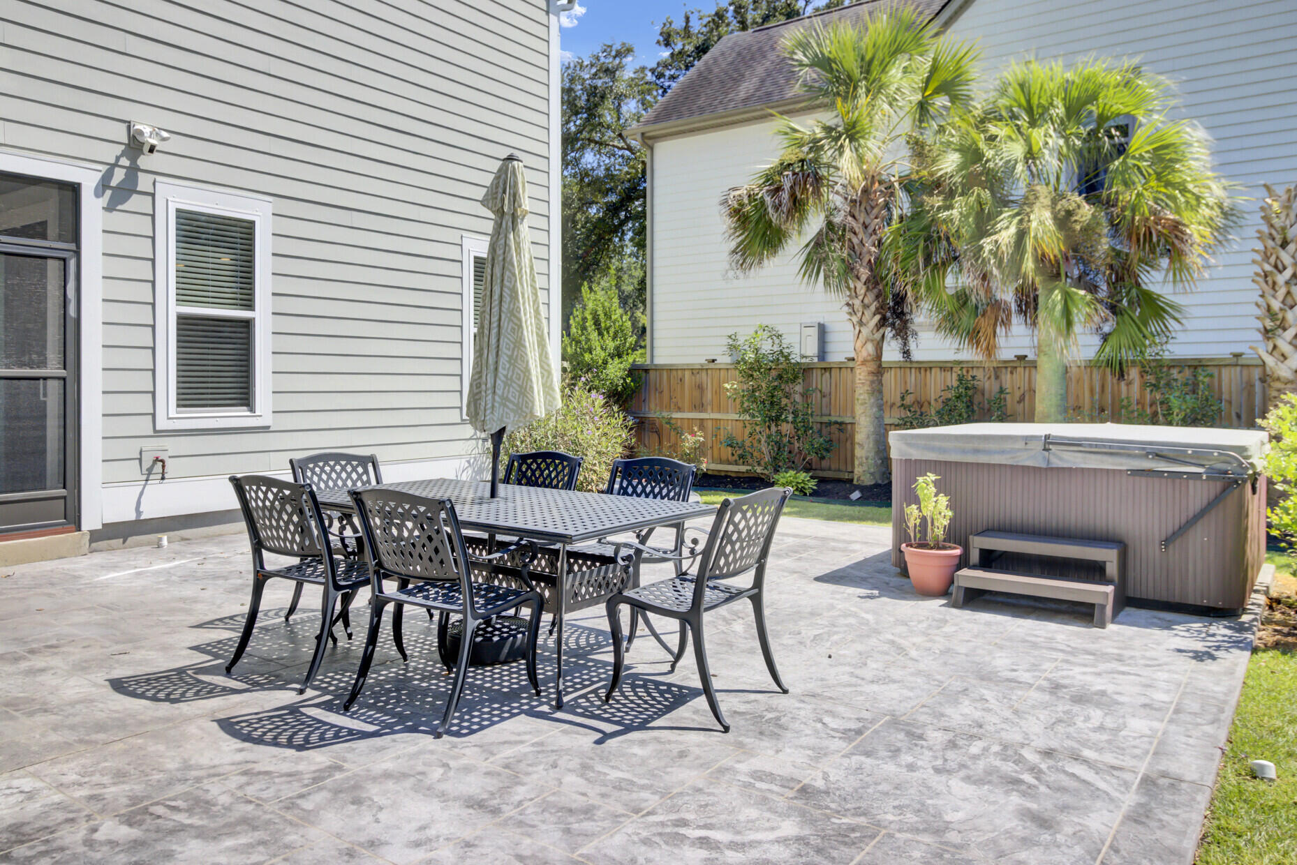 2135 Kemmerlin Street