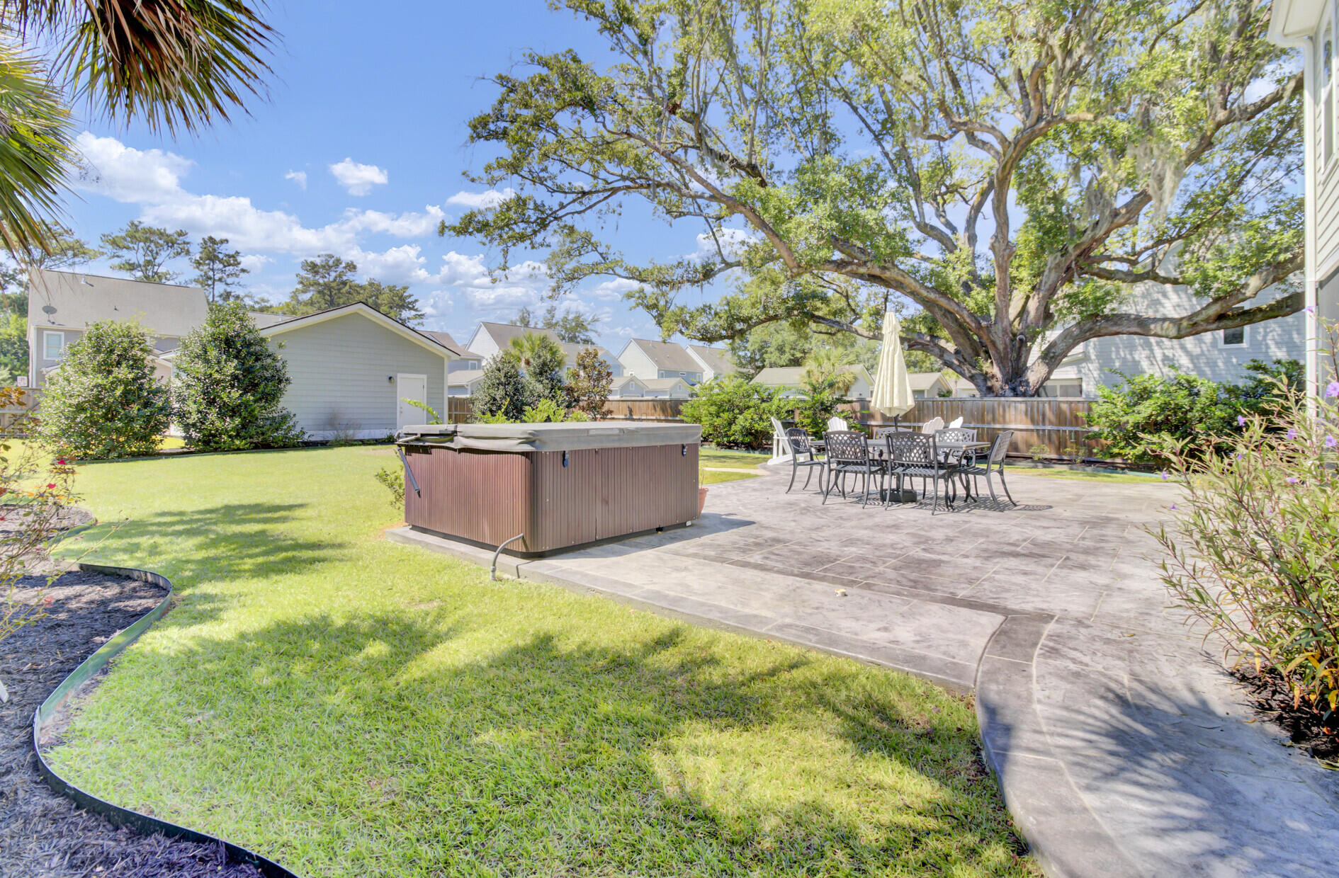 2135 Kemmerlin Street