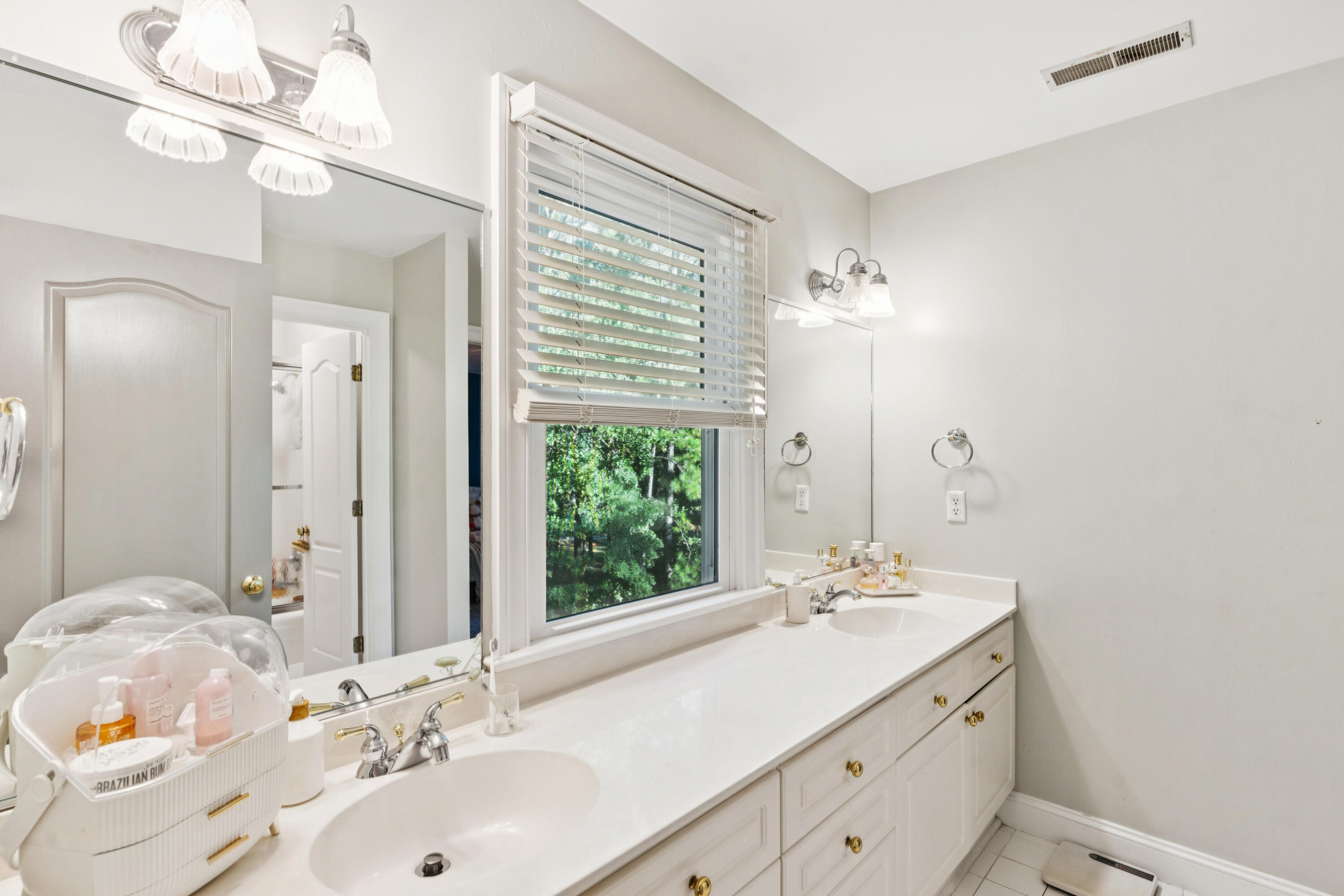 3765 Colonel Vanderhorst Circle