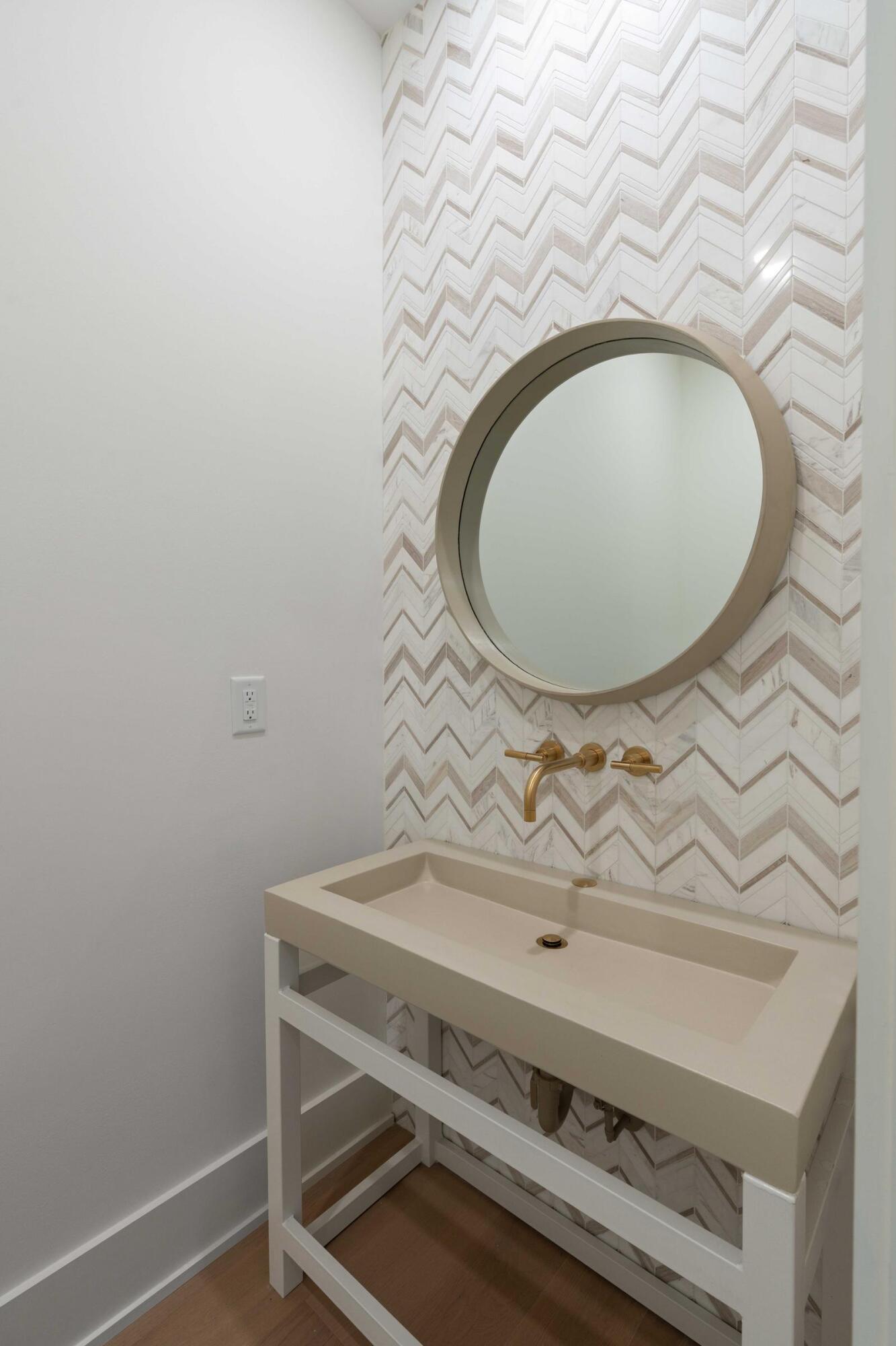 304 Carolina Boulevard