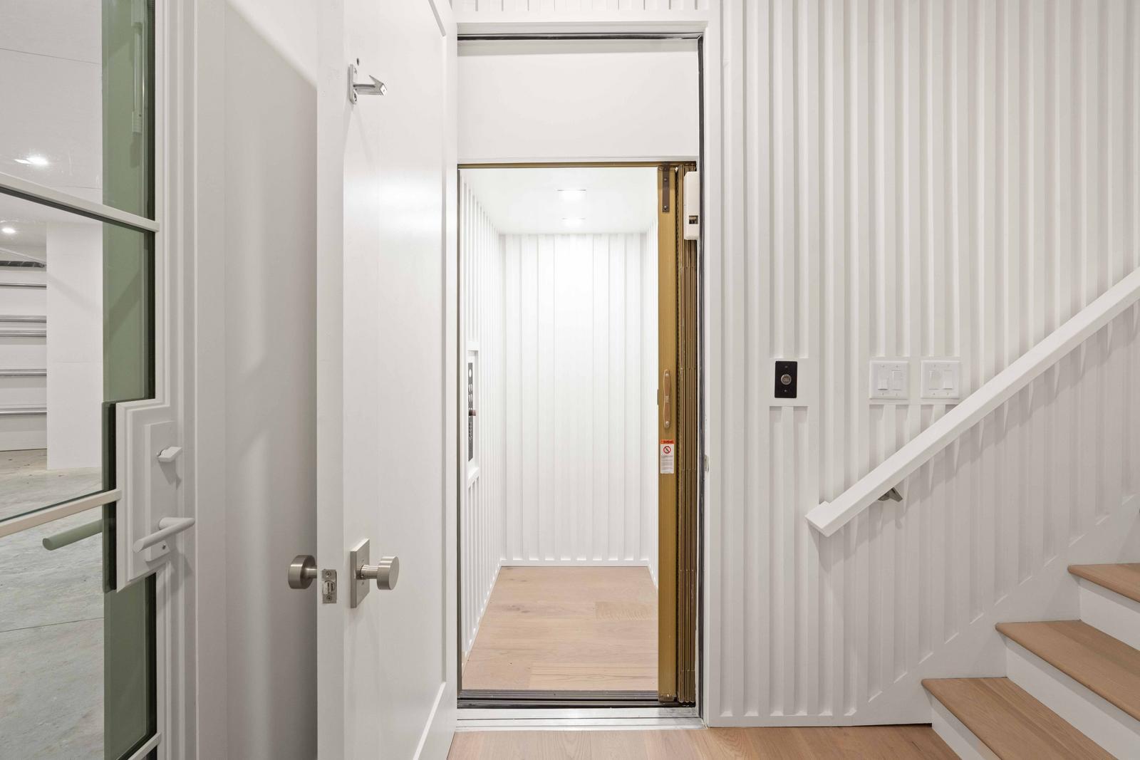 304 Carolina Boulevard