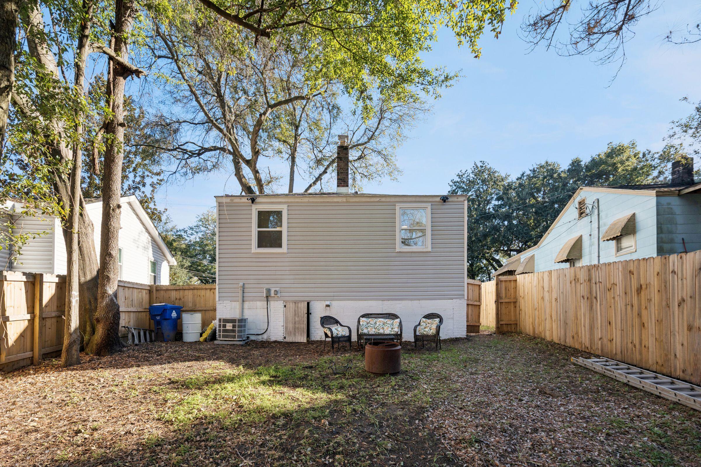 2384 Cambridge Avenue