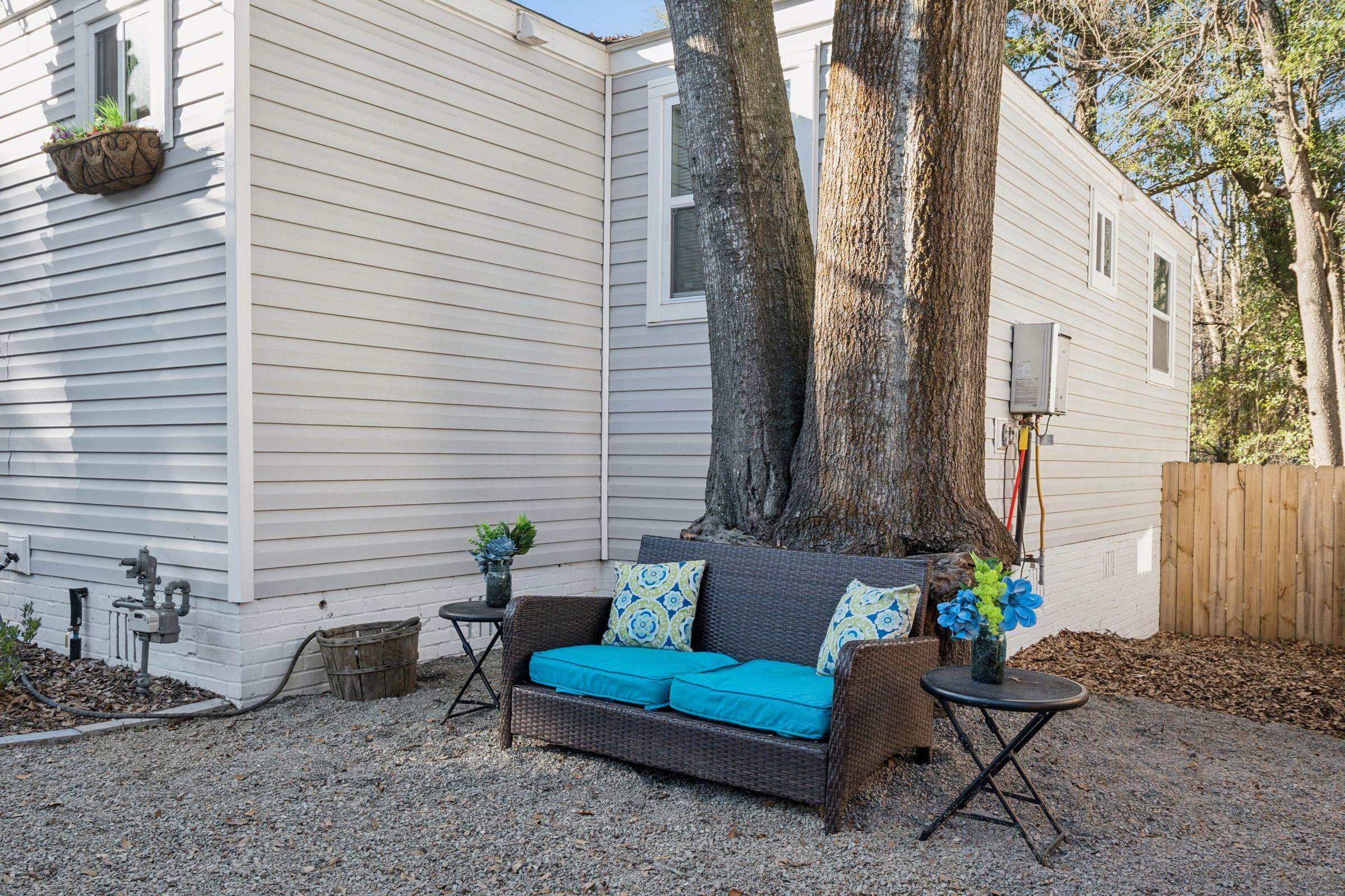 2384 Cambridge Avenue