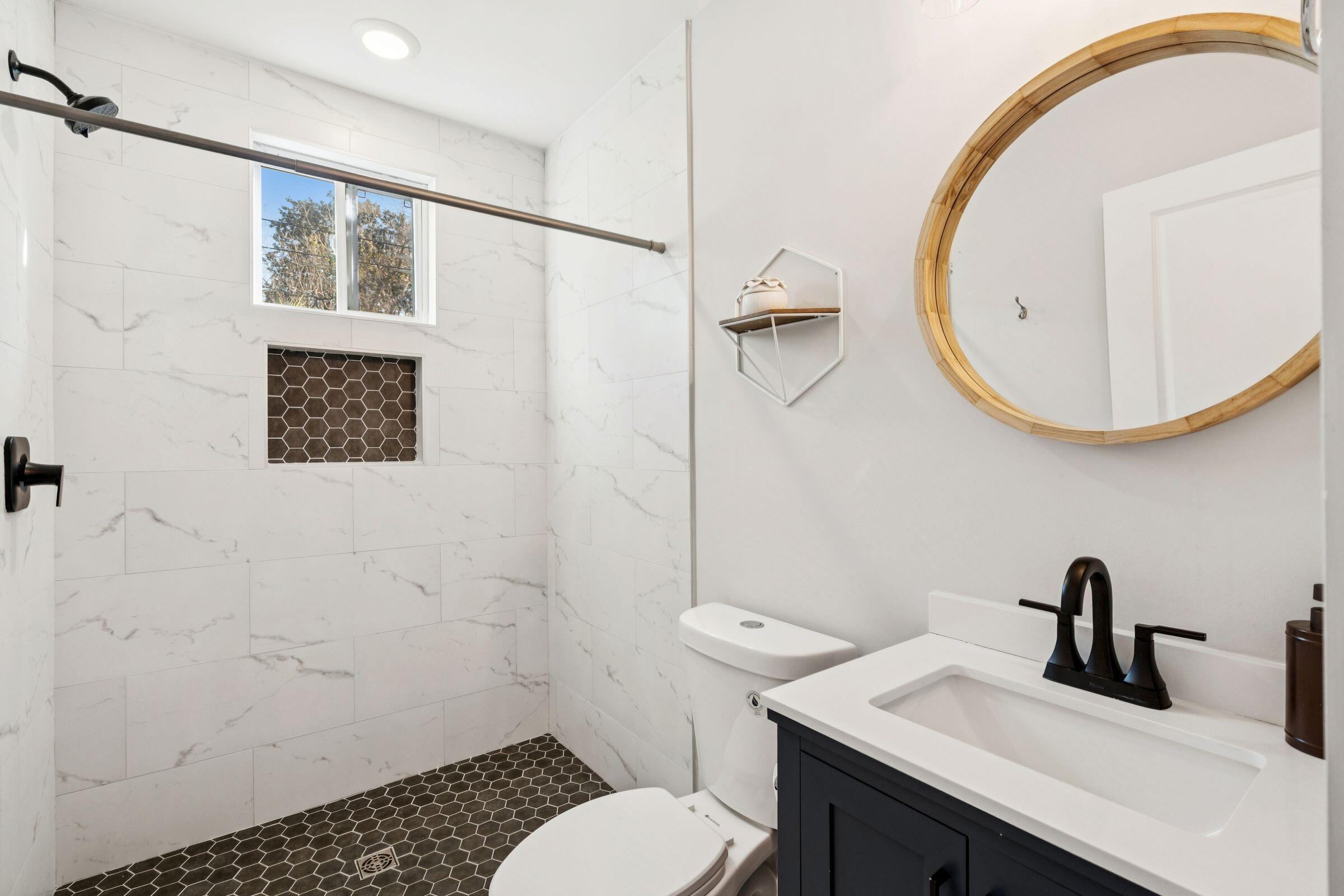 2384 Cambridge Avenue