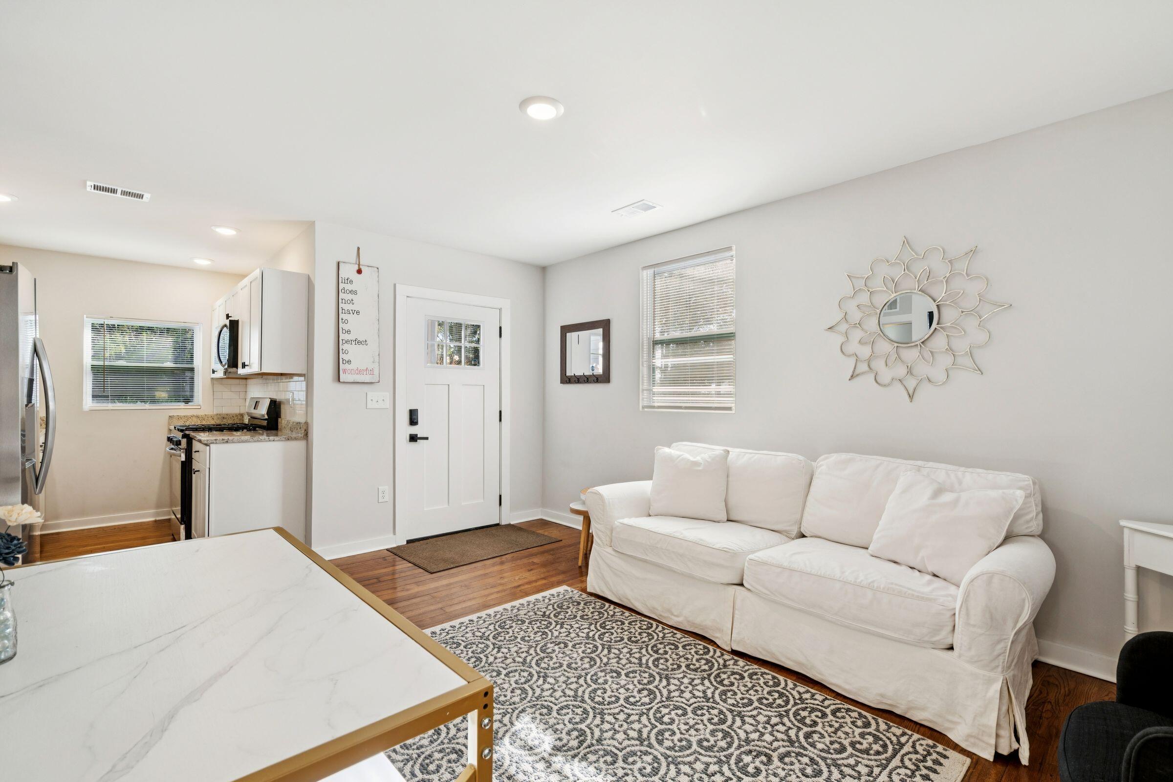 2384 Cambridge Avenue