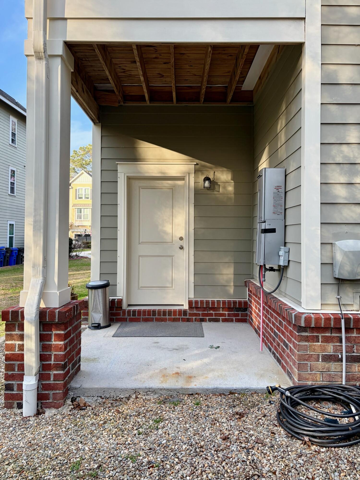1219 Dingle Road