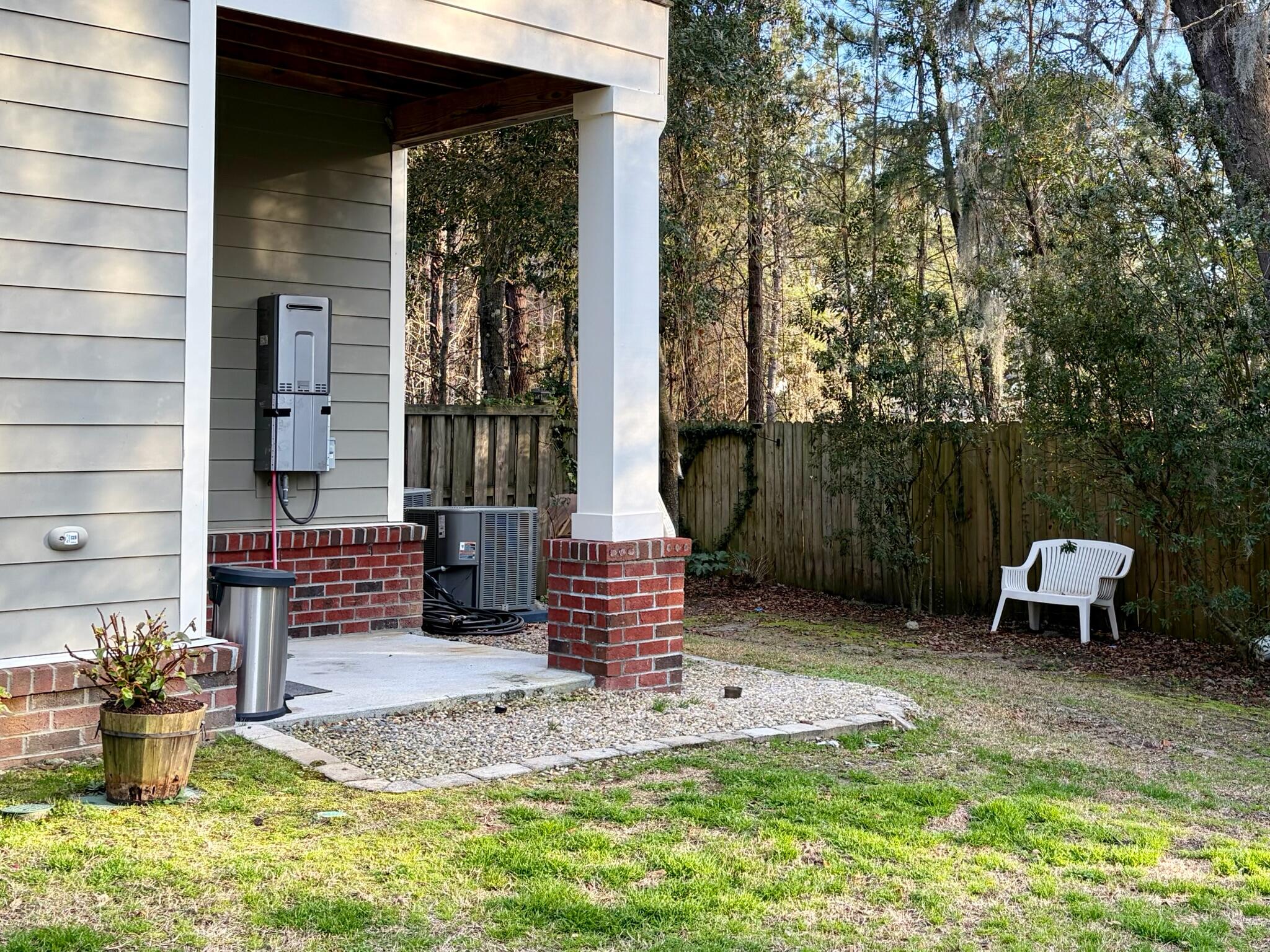 1219 Dingle Road