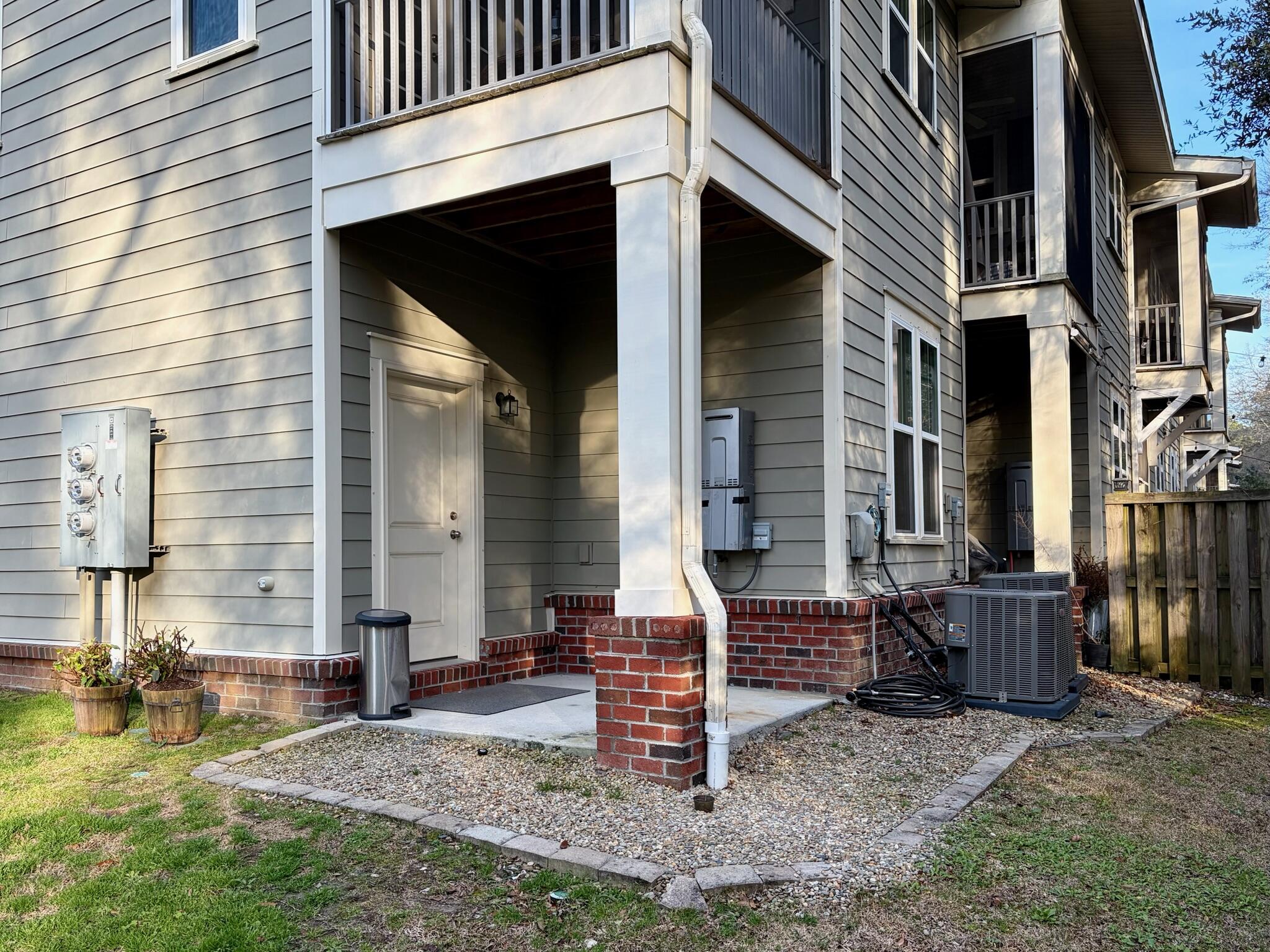 1219 Dingle Road