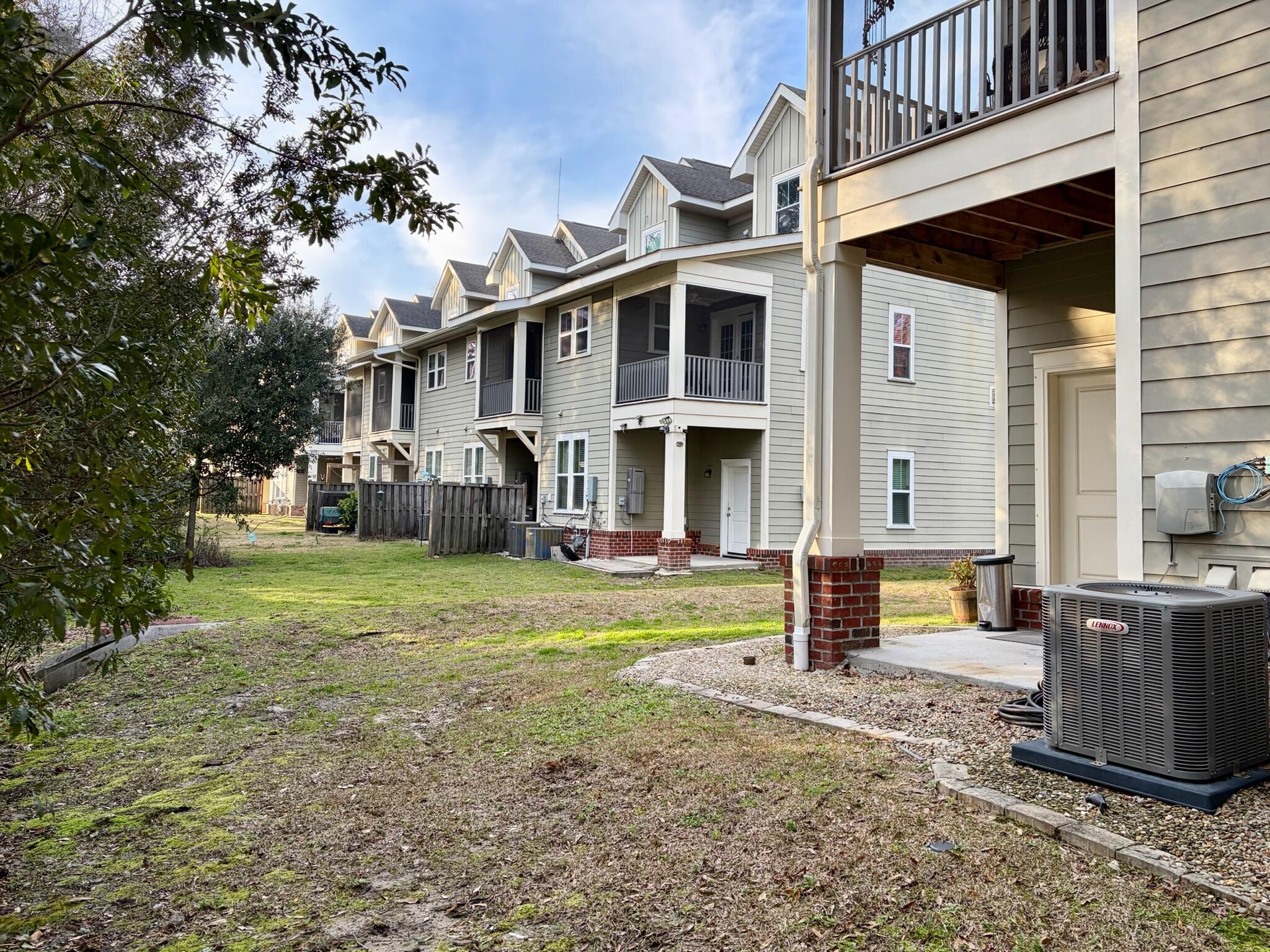 1219 Dingle Road