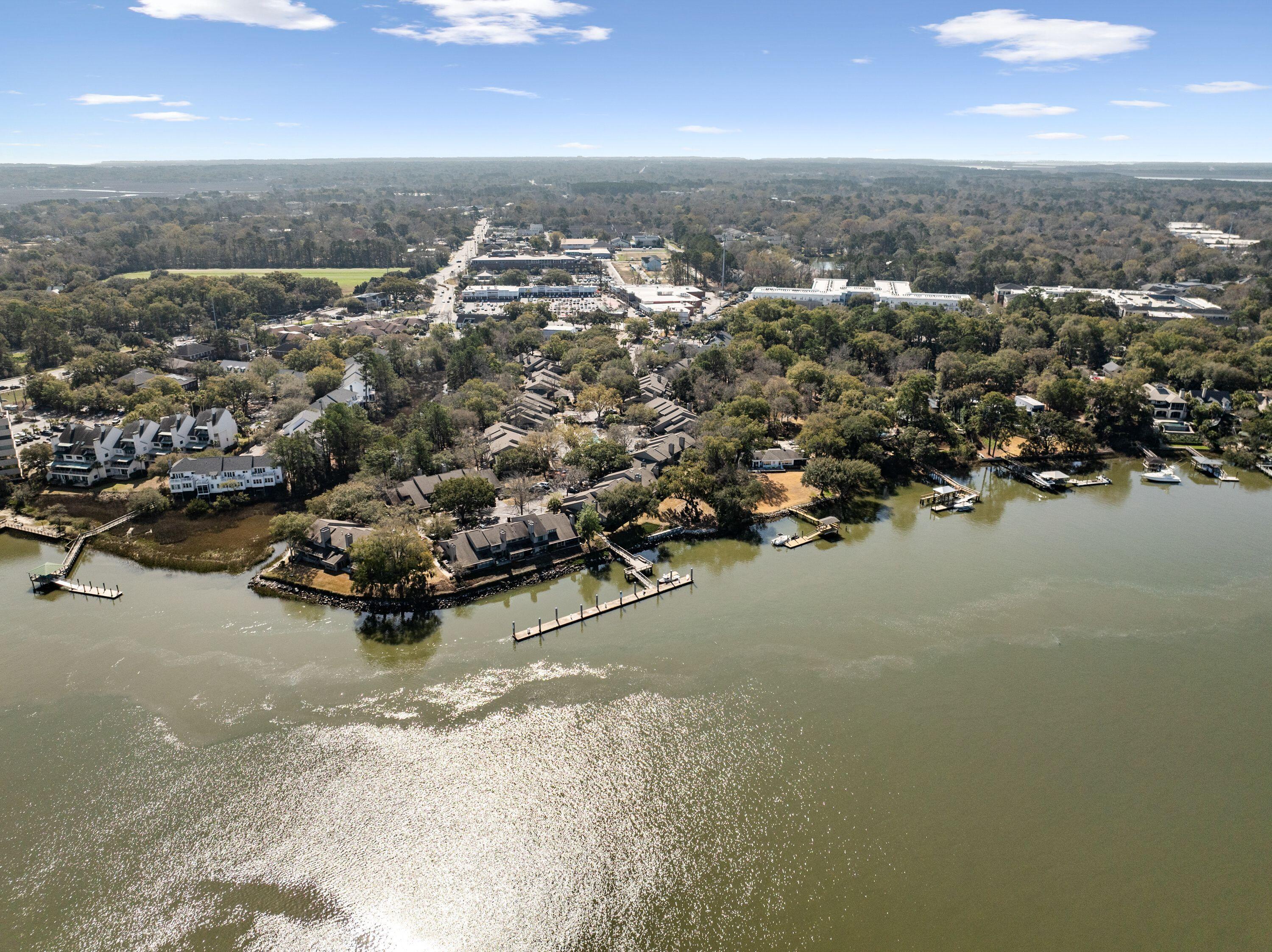 33 Wappoo Creek Place