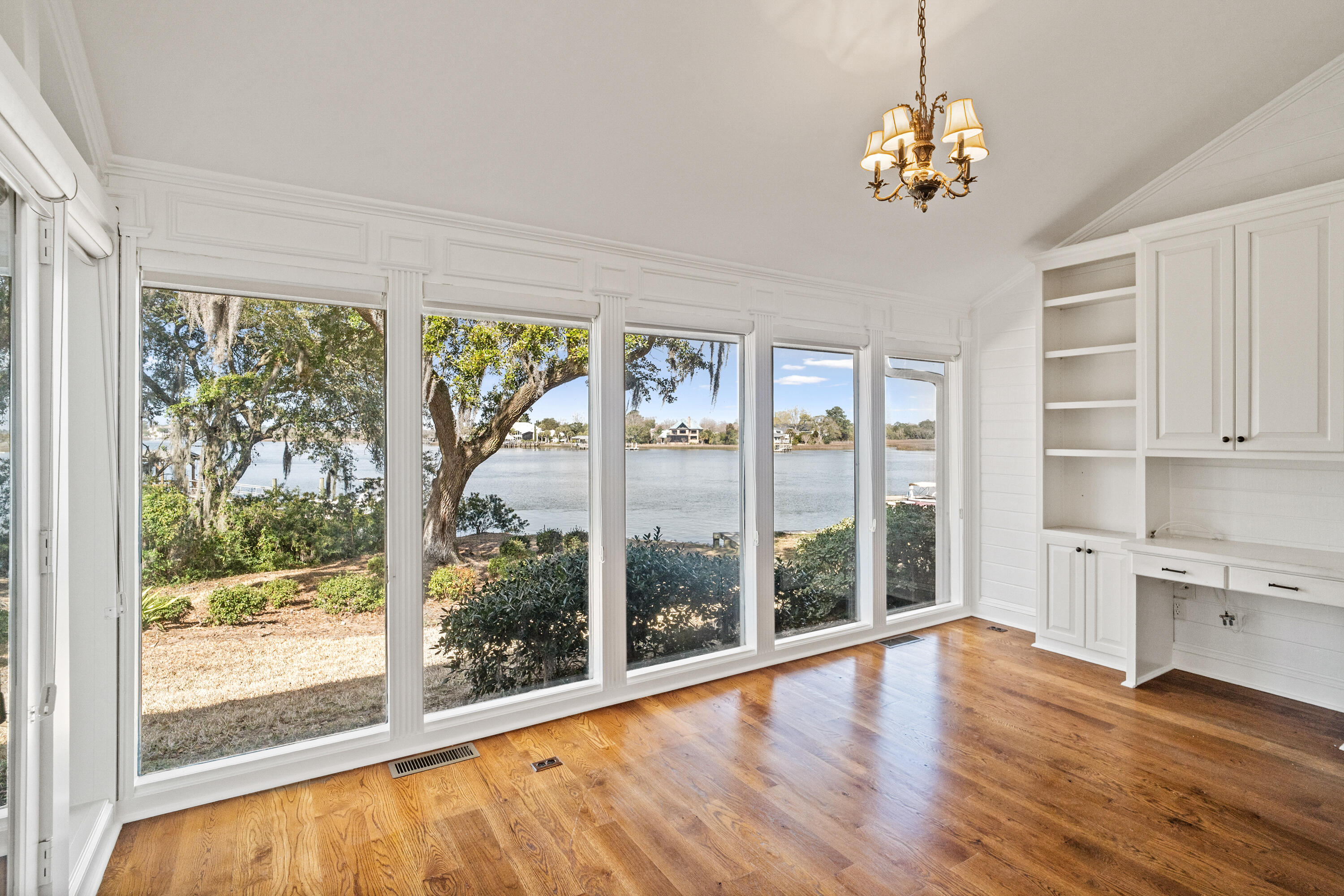 33 Wappoo Creek Place