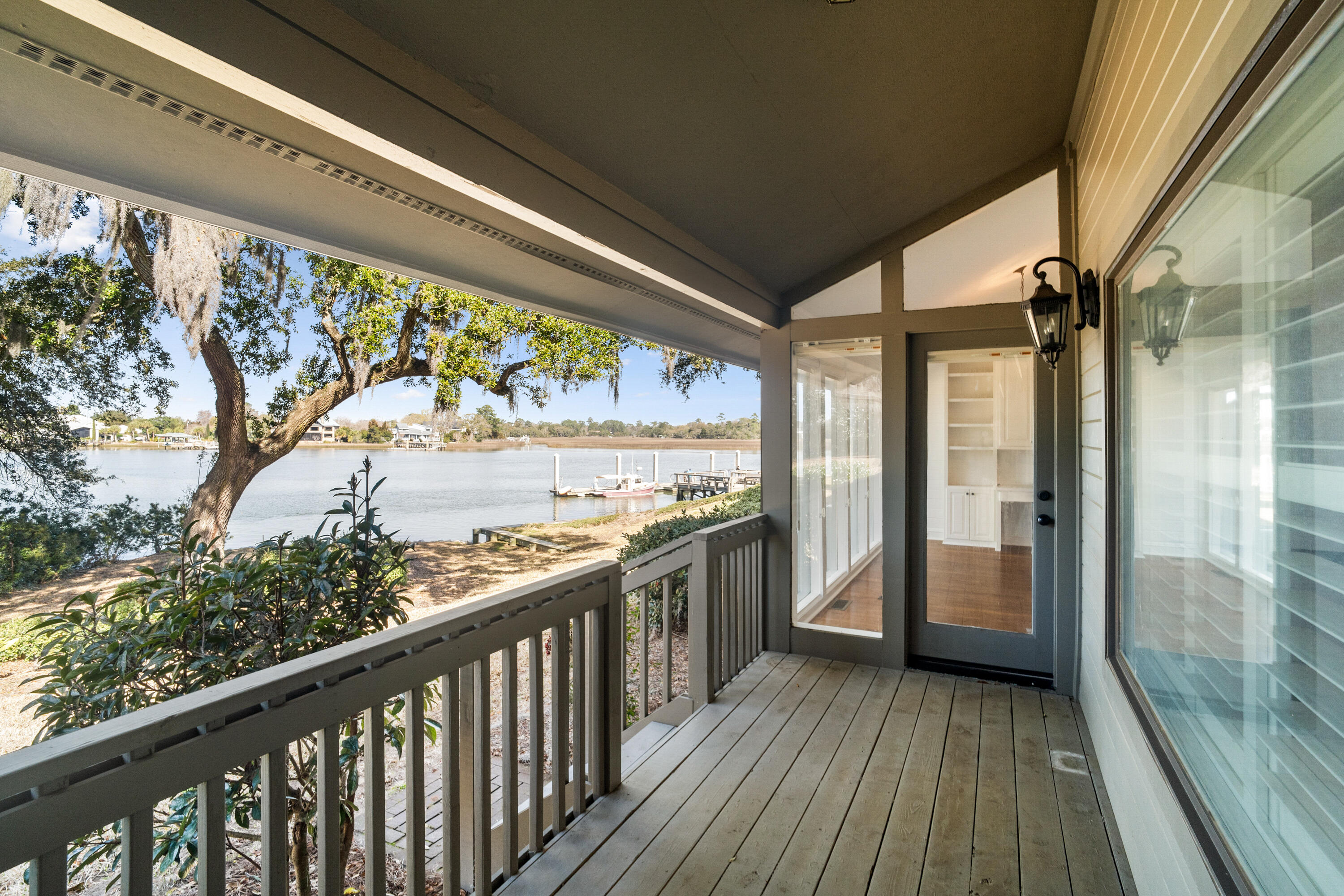 33 Wappoo Creek Place