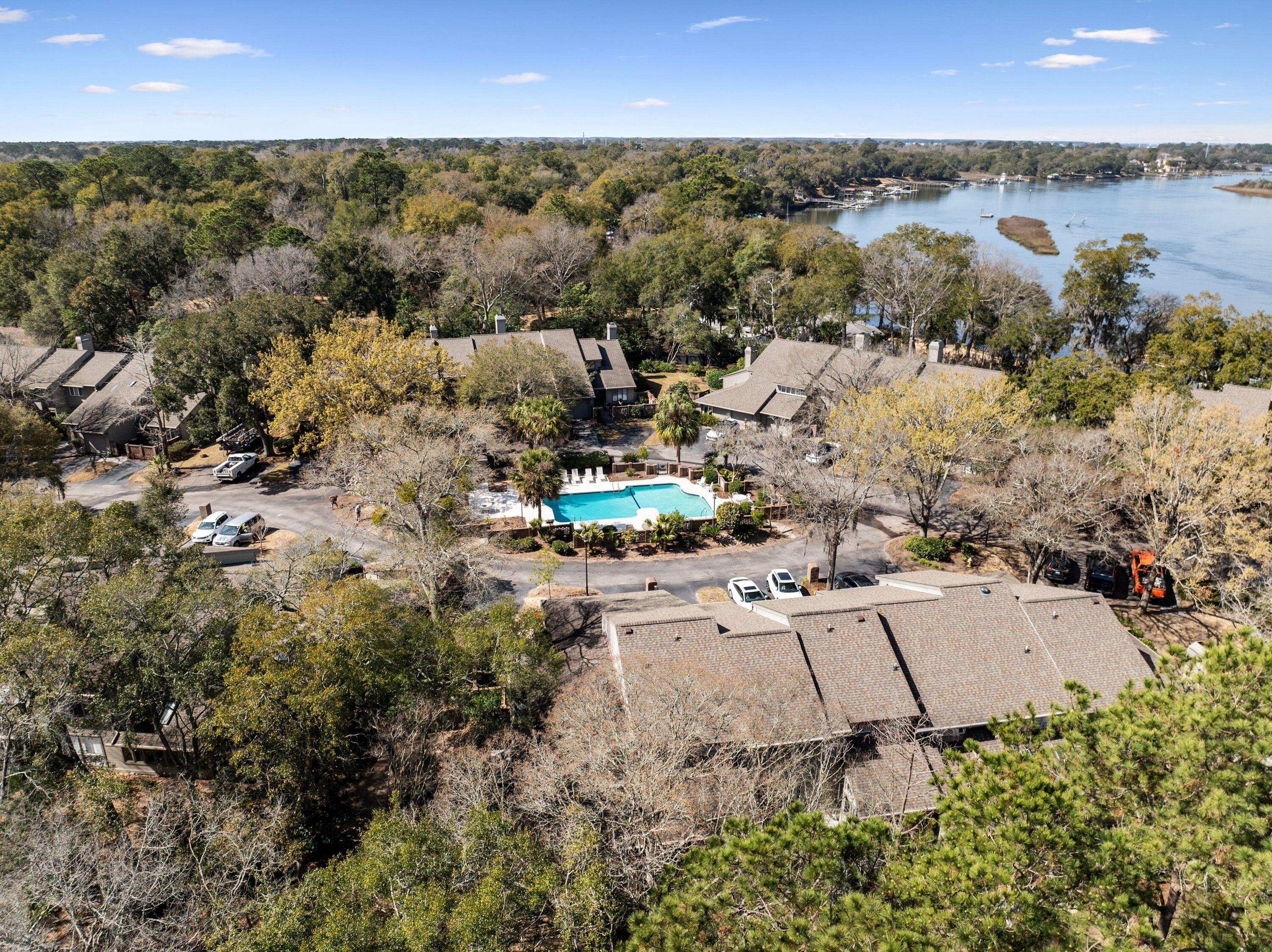 33 Wappoo Creek Place