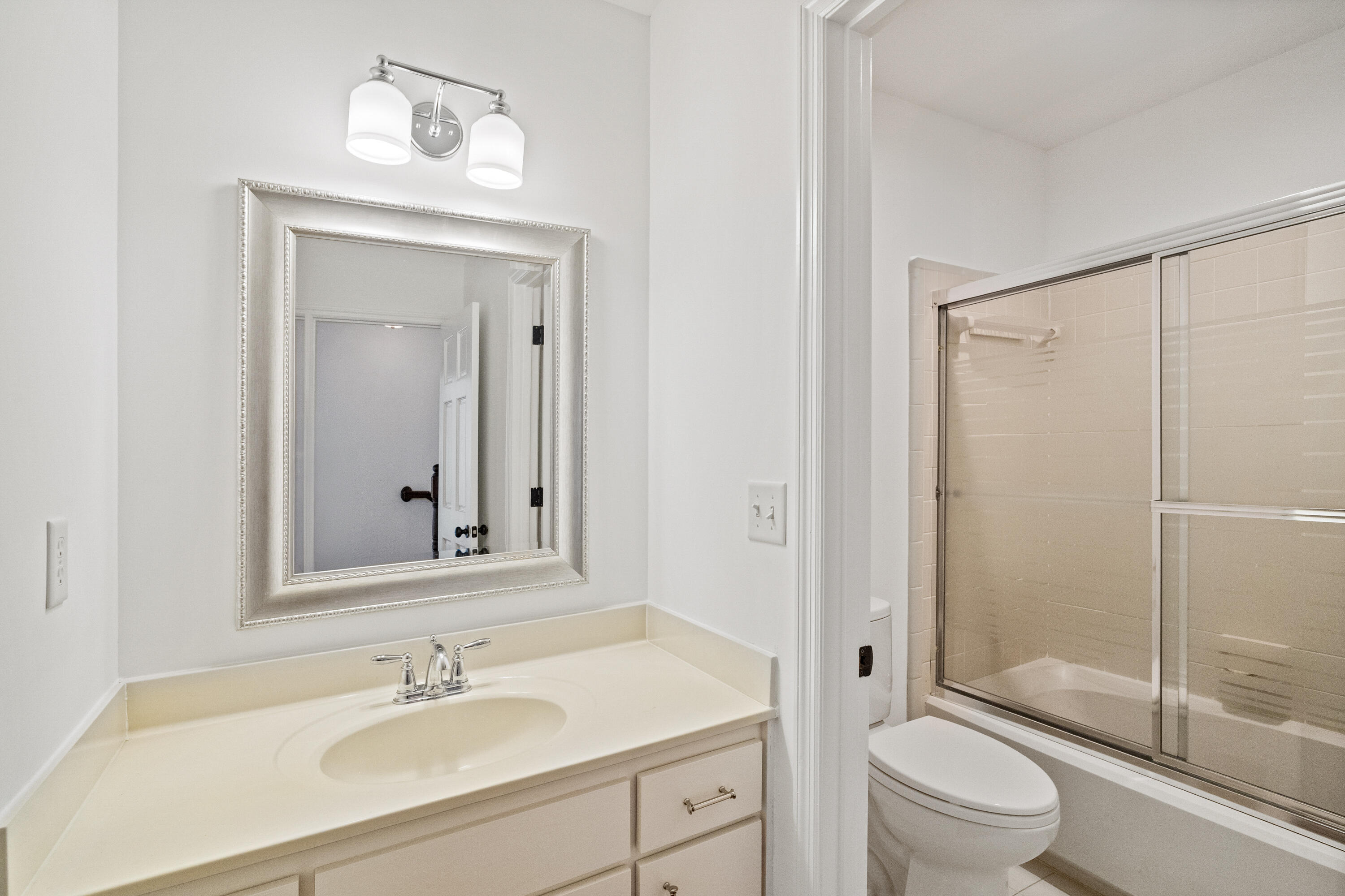 33 Wappoo Creek Place