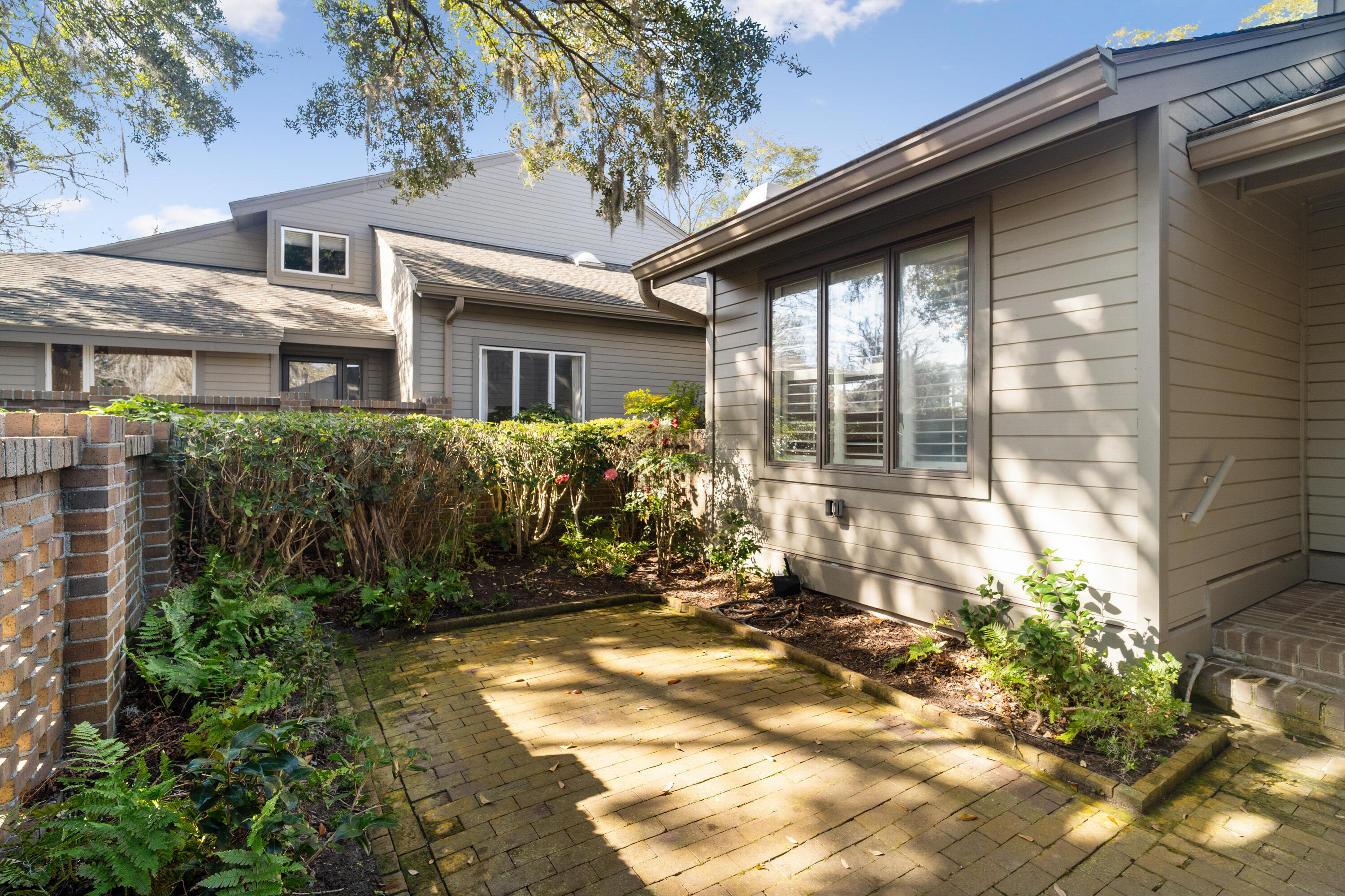 33 Wappoo Creek Place