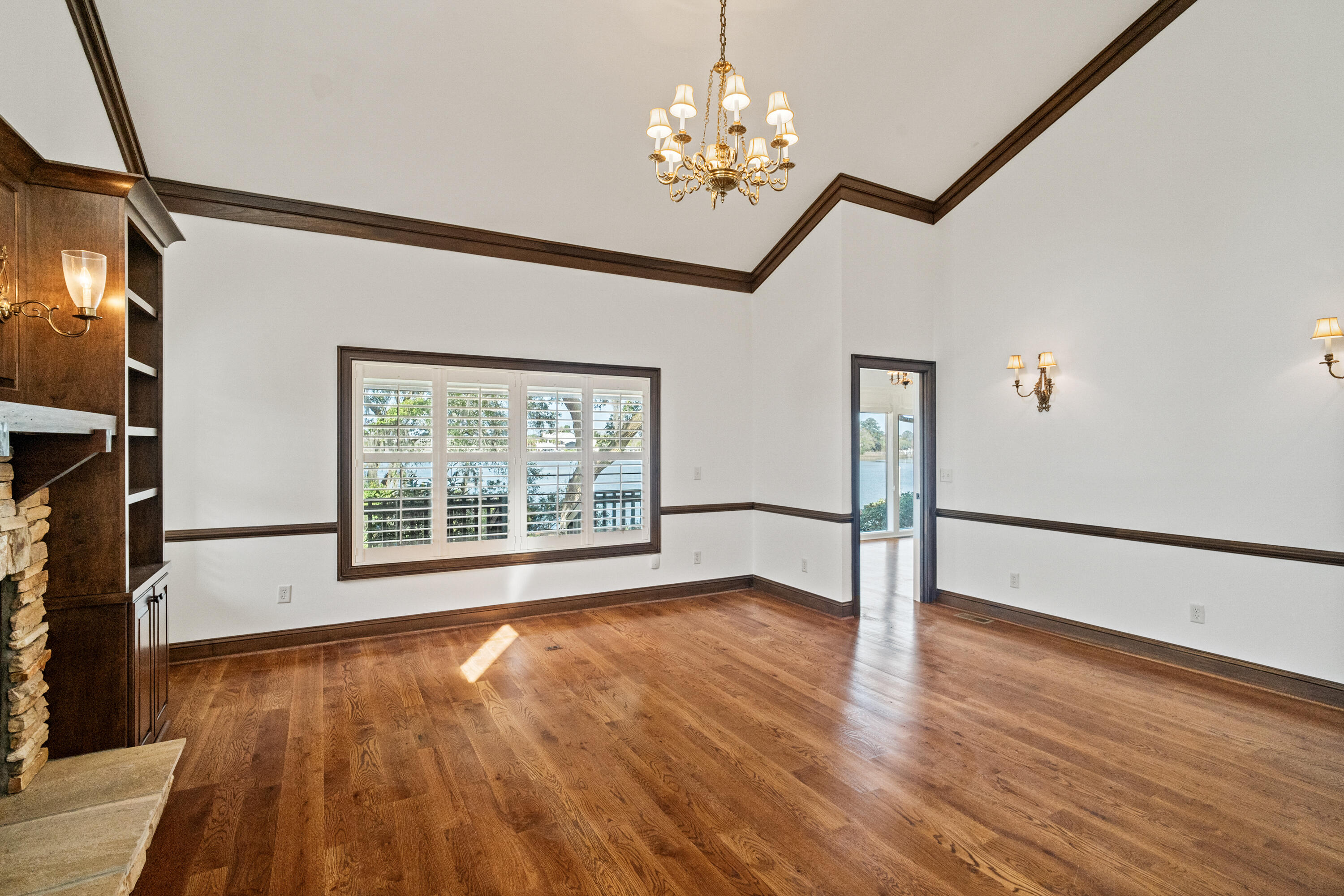 33 Wappoo Creek Place