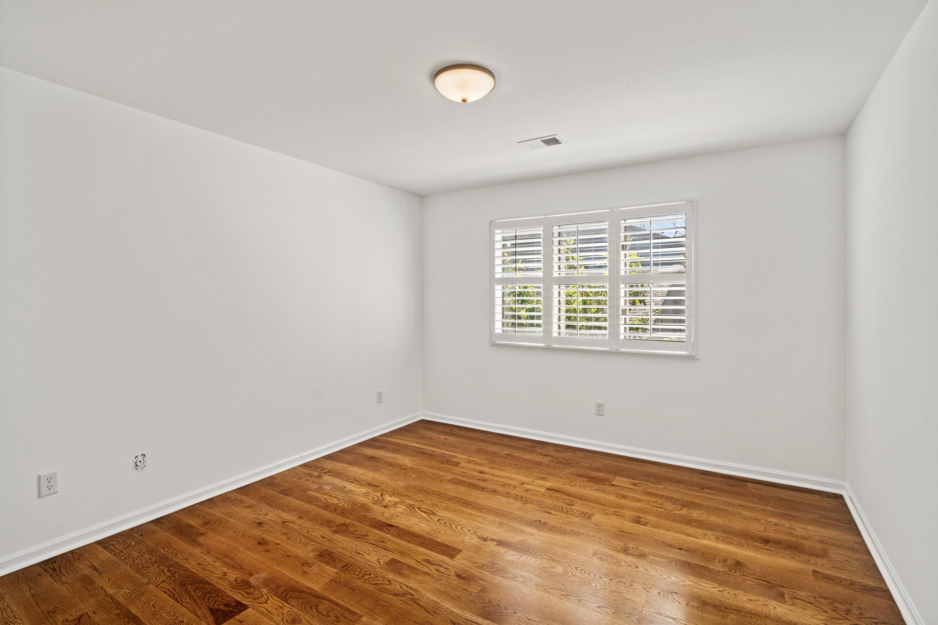 33 Wappoo Creek Place