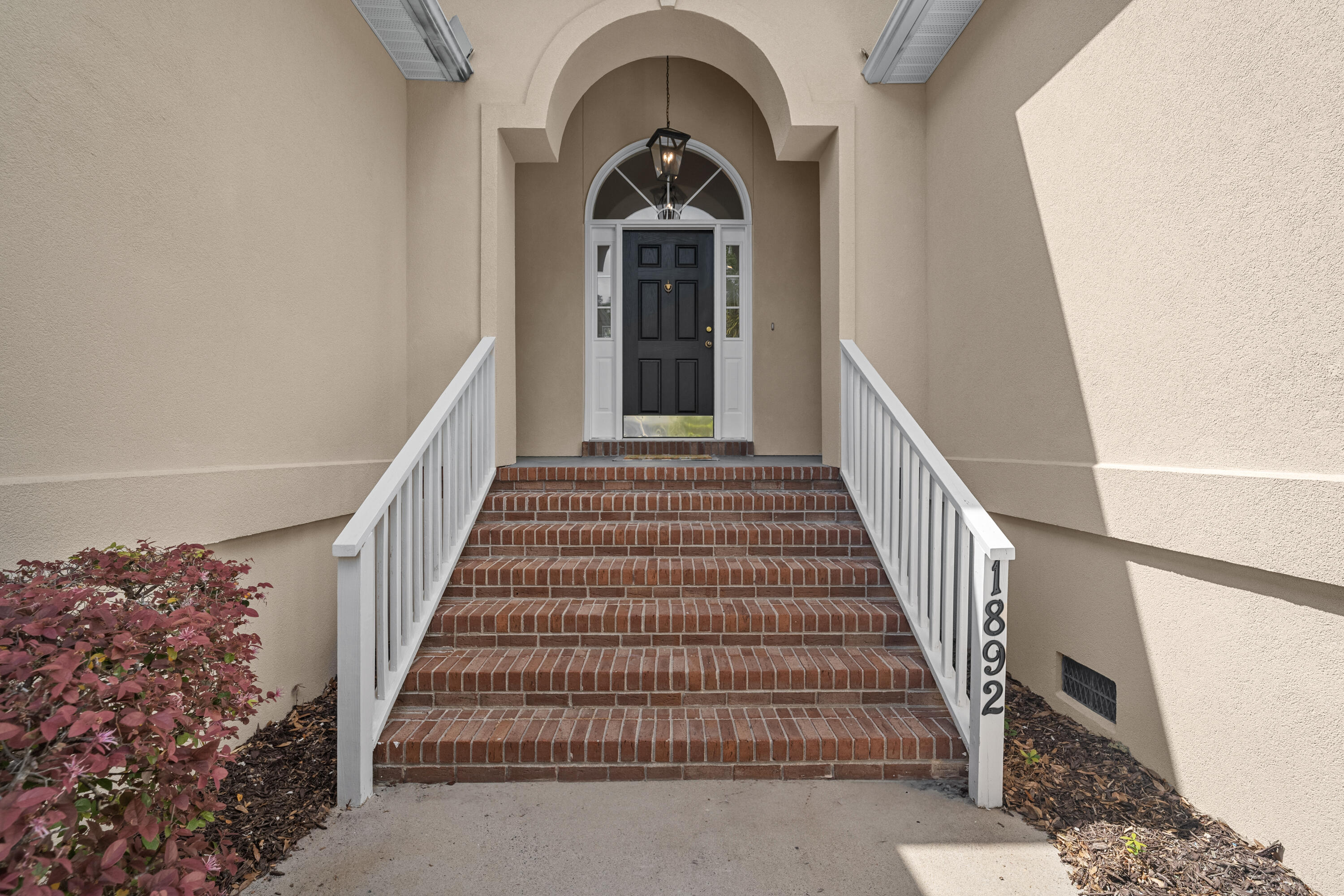 1892 Palmetto Isle Drive