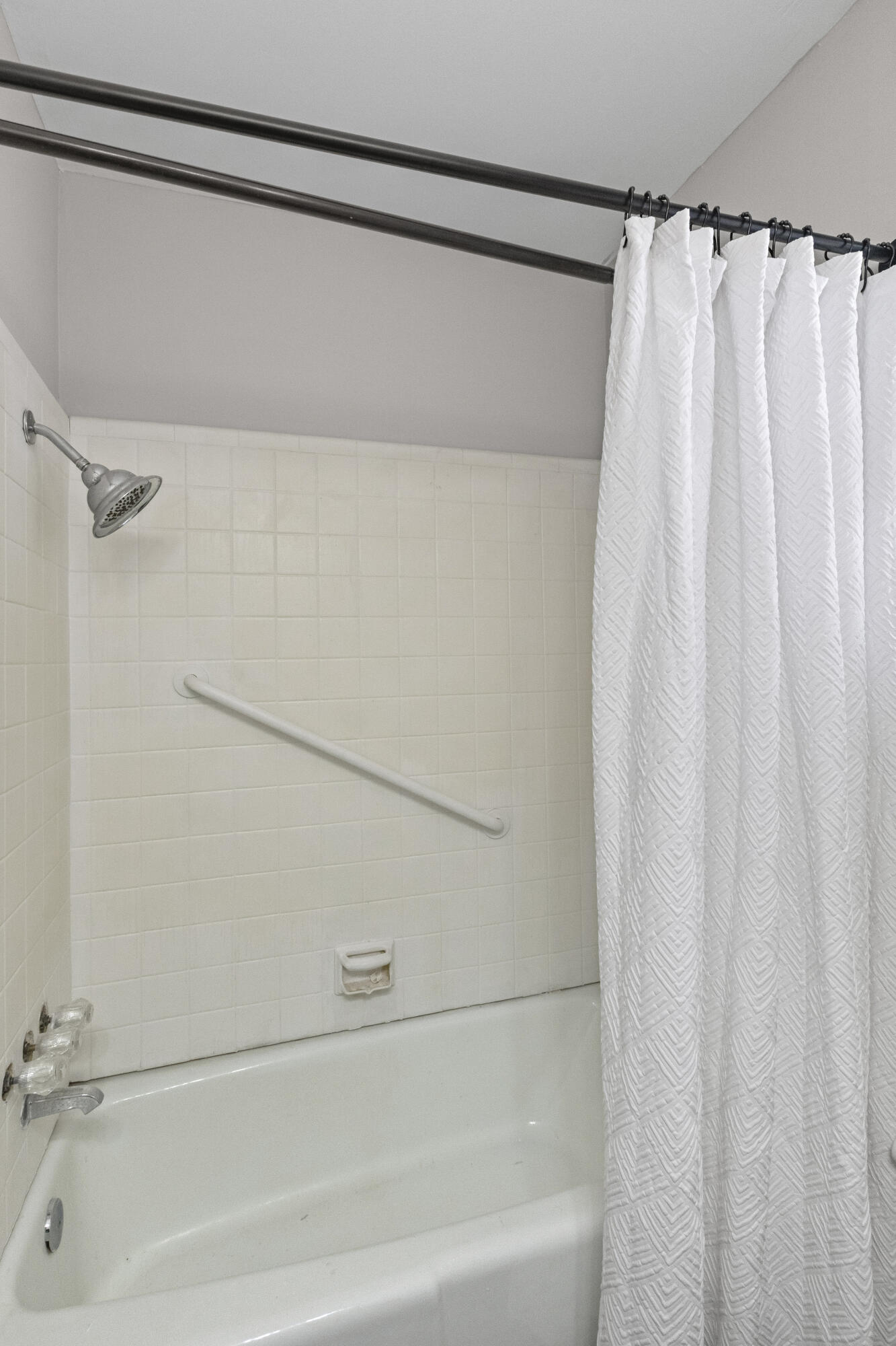 5252 Braddock Avenue